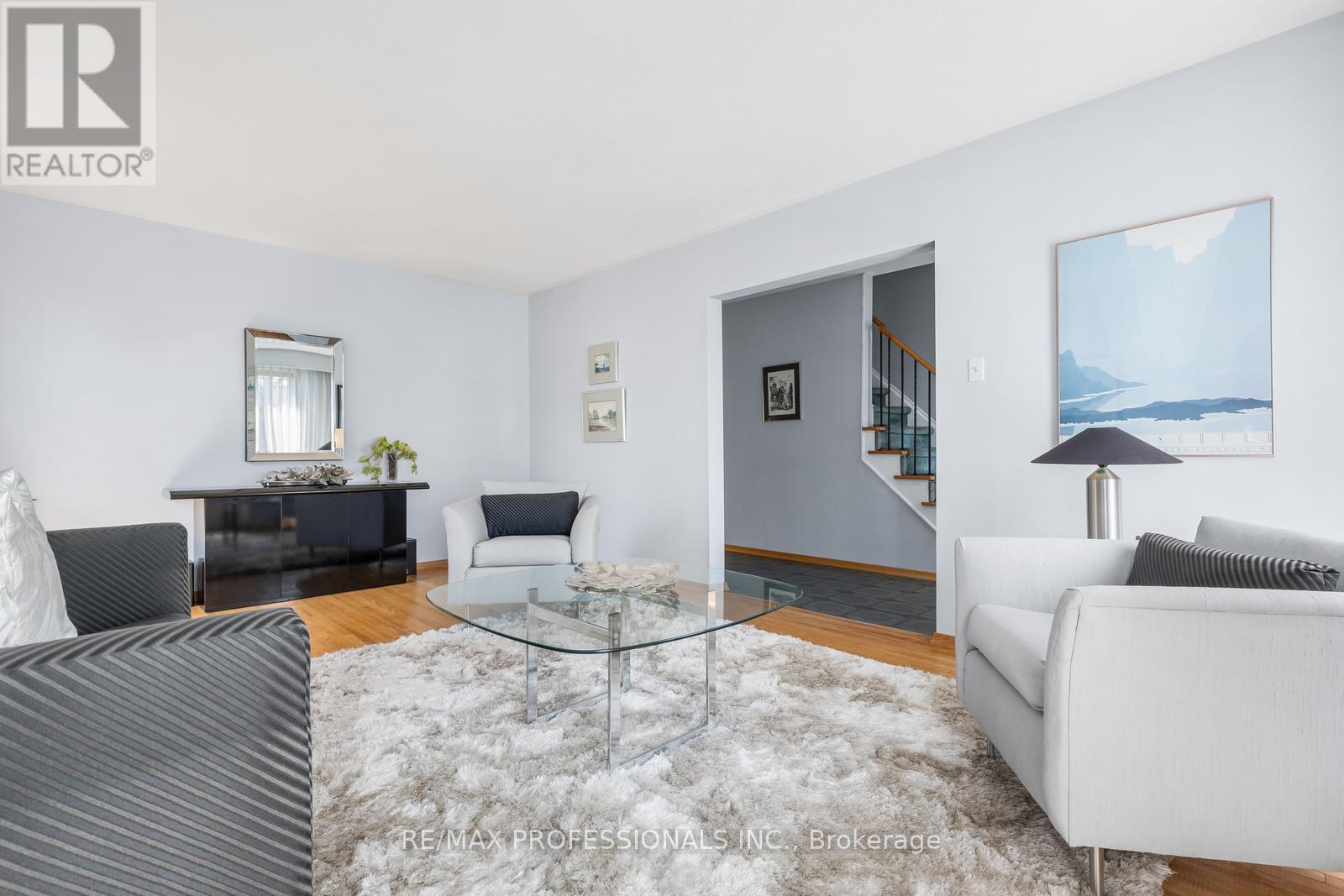 1893 Stonepath Crescent, Mississauga, Ontario  L4X 1Y1 - Photo 9 - W12972938