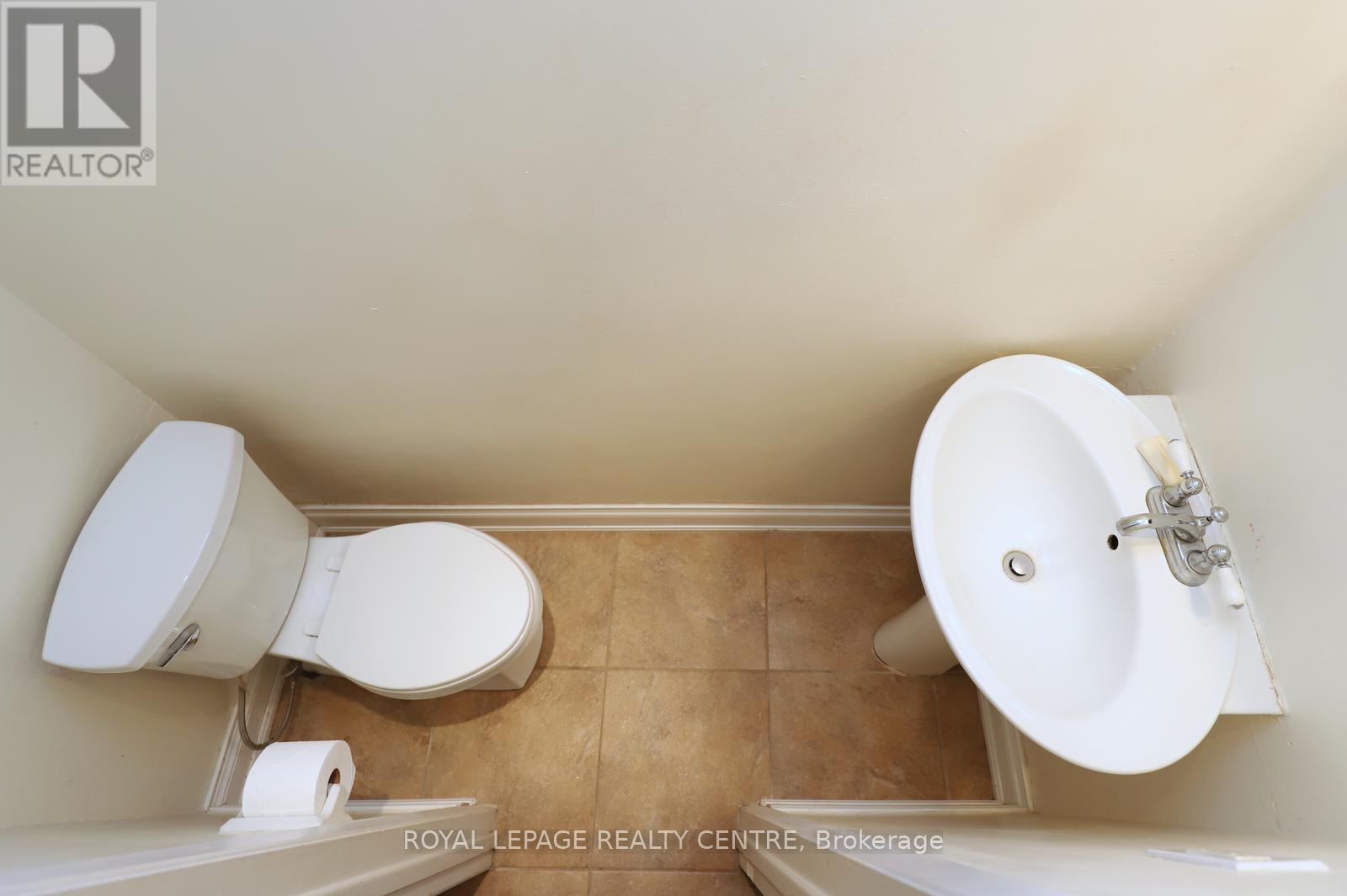 16 - 1021 Cedarglen Gate, Mississauga, Ontario  L5C 3A7 - Photo 23 - W12972960