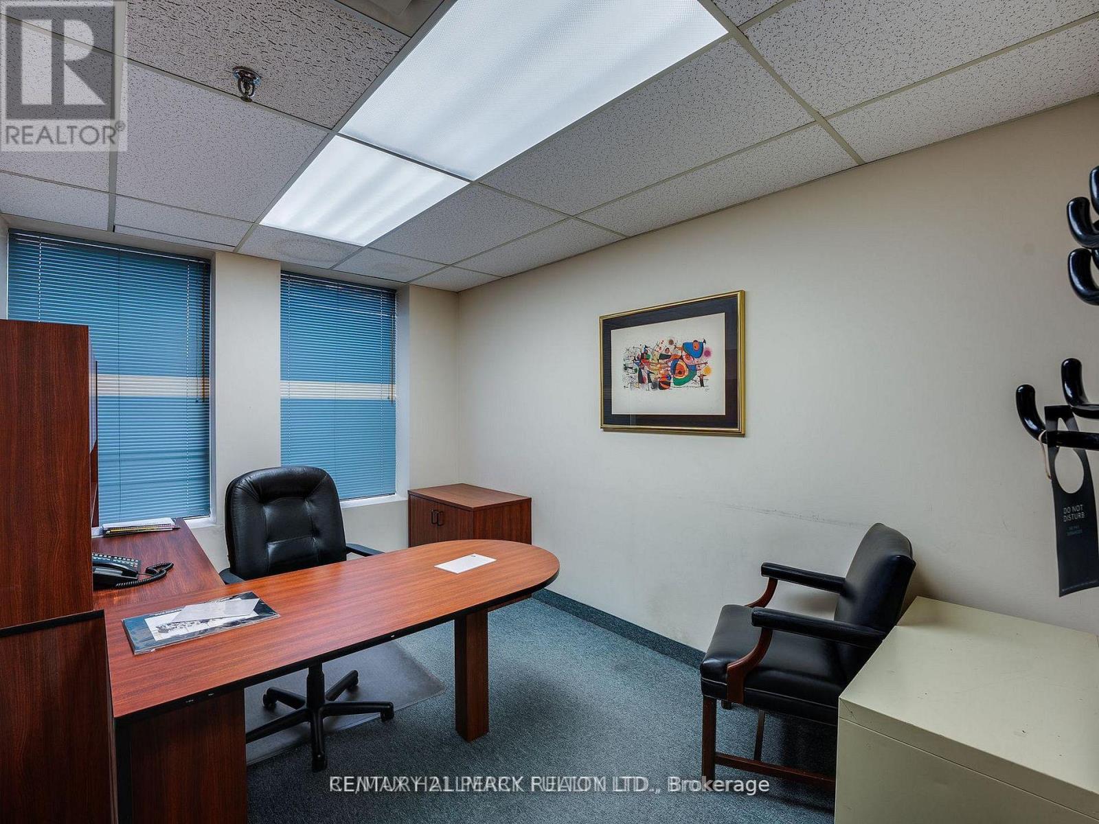 205 - 230 Eddystone Avenue, Toronto, Ontario  M3N 1H7 - Photo 14 - W12972986