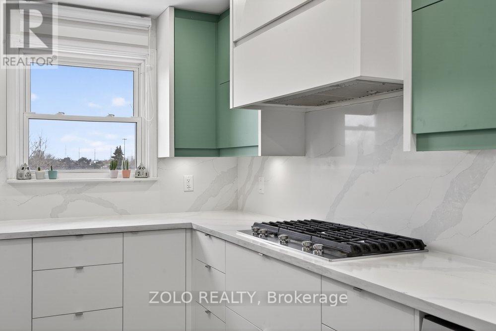 20 Bridesburg Drive, Toronto, Ontario  M9R 2K3 - Photo 7 - W12973004