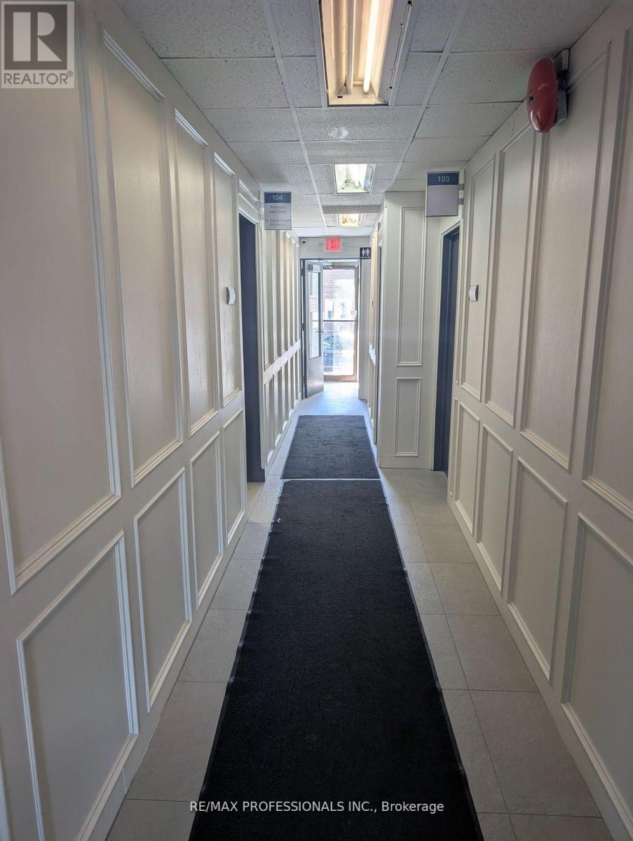 201 - 4640 Jane Street, Toronto, Ontario  M3N 2K5 - Photo 2 - W12973100