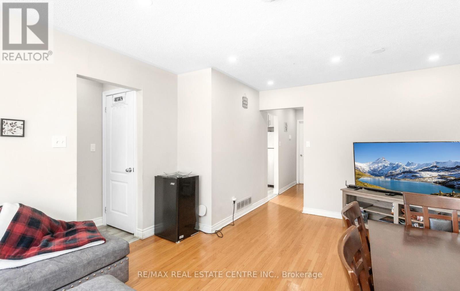 1 Tindale Road, Brampton, Ontario  L6V 2G8 - Photo 8 - W12973114