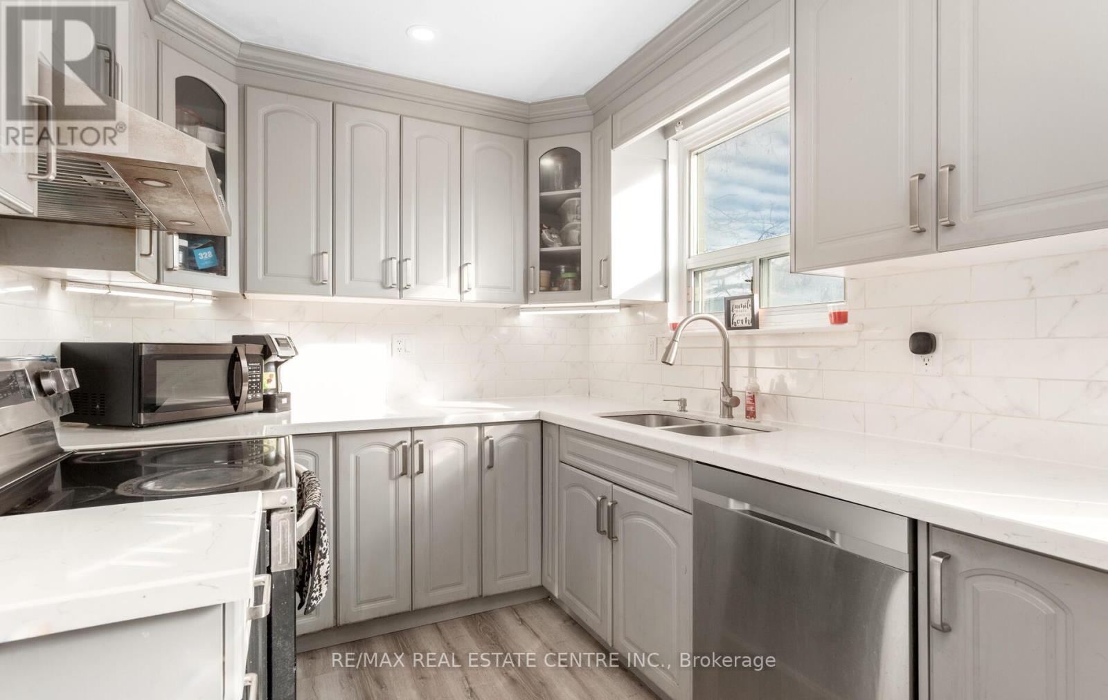 1 Tindale Road, Brampton, Ontario  L6V 2G8 - Photo 9 - W12973114