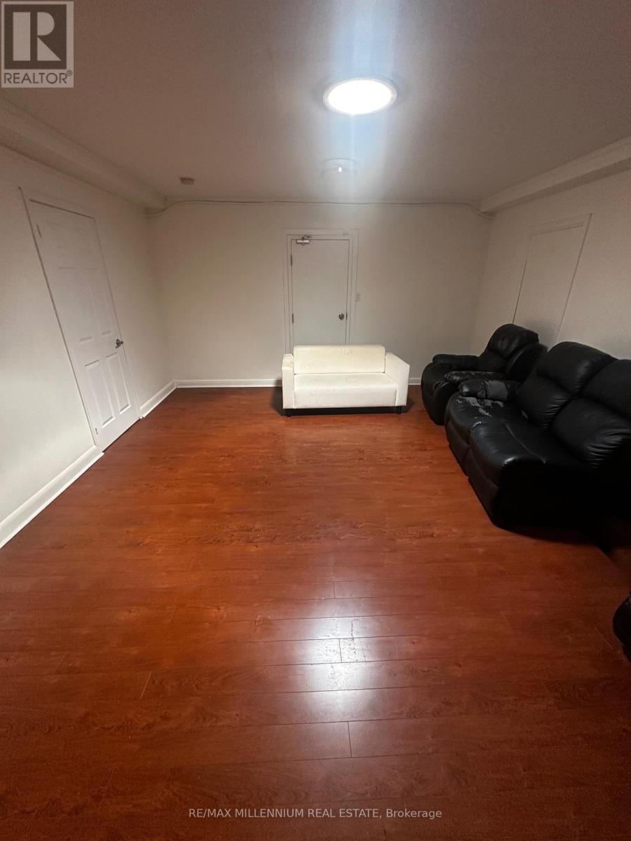 Upper#1 - 224 Queen Street S, Mississauga, Ontario  L5M 1L5 - Photo 4 - W12973144