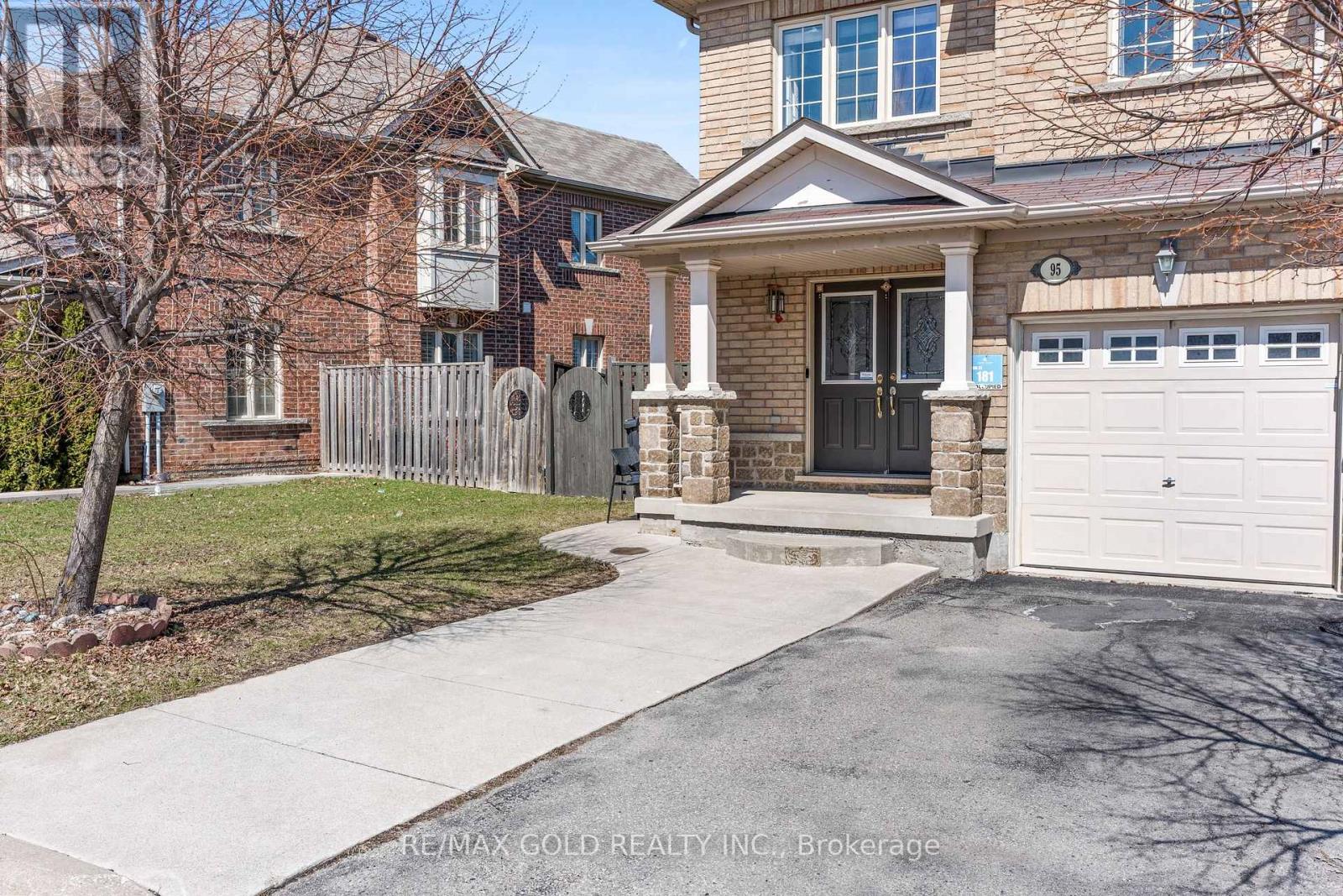 95 Cedarbrook Road, Brampton, Ontario  L6R 0W5 - Photo 3 - W12973198