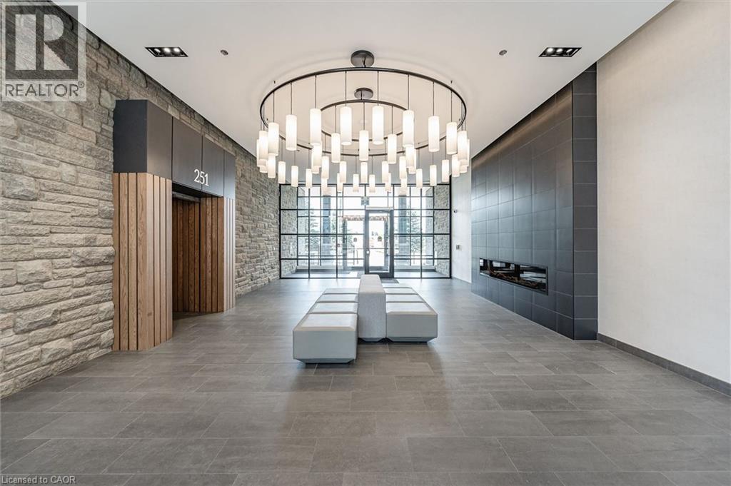 251 Northfield Drive E Unit# 105, Waterloo, Ontario  N2K 3H4 - Photo 4 - 40802700