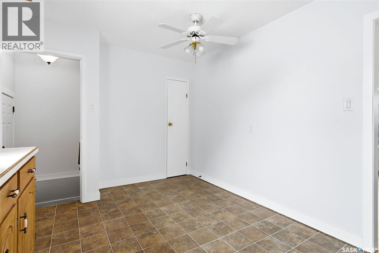 1905 7th Avenue N, Regina, Saskatchewan  S4R 0J4 - Photo 10 - SK032310