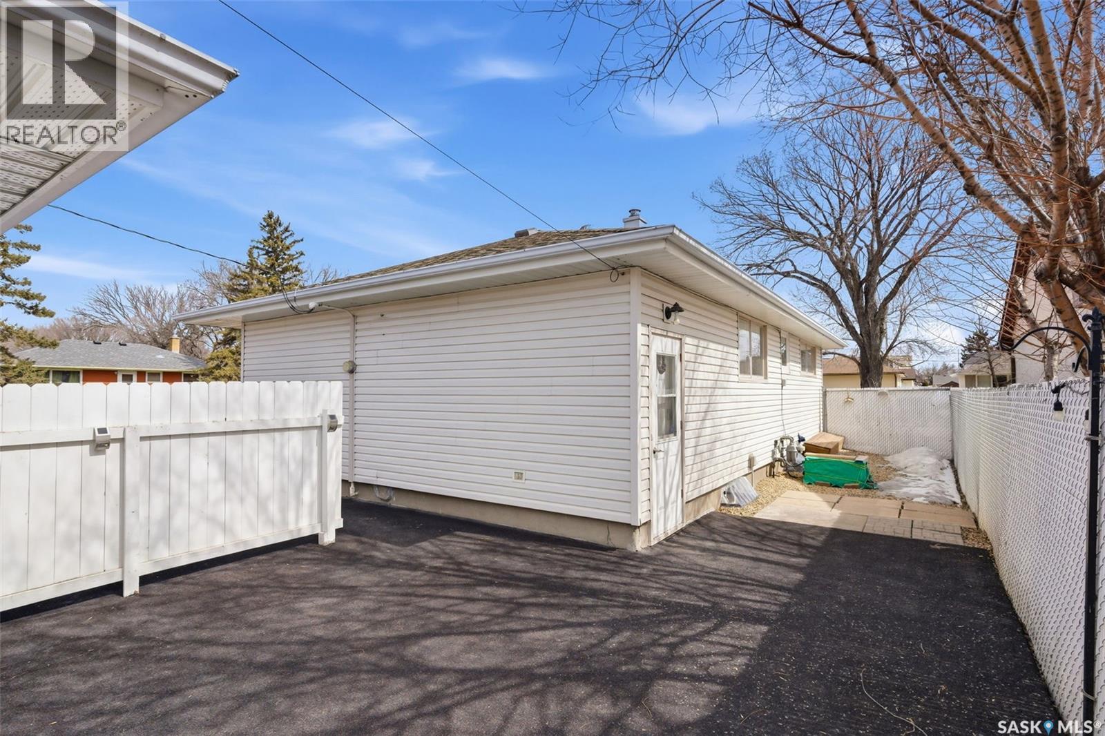 1905 7th Avenue N, Regina, Saskatchewan  S4R 0J4 - Photo 31 - SK032310