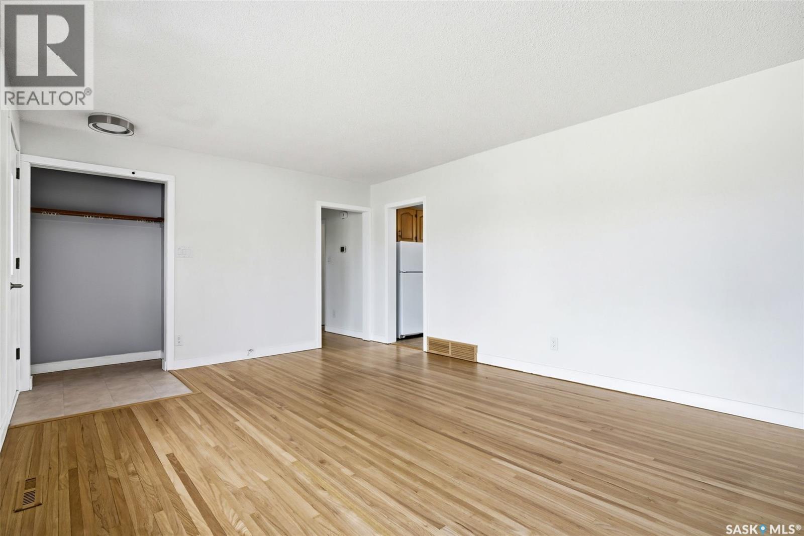 1905 7th Avenue N, Regina, Saskatchewan  S4R 0J4 - Photo 6 - SK032310