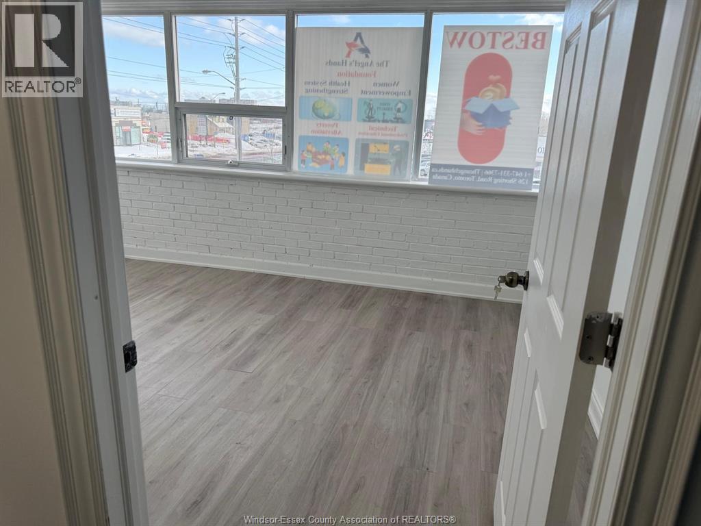 1274 Kennedy Road, Scarborough, Ontario  M1P 2L4 - Photo 6 - 26007531