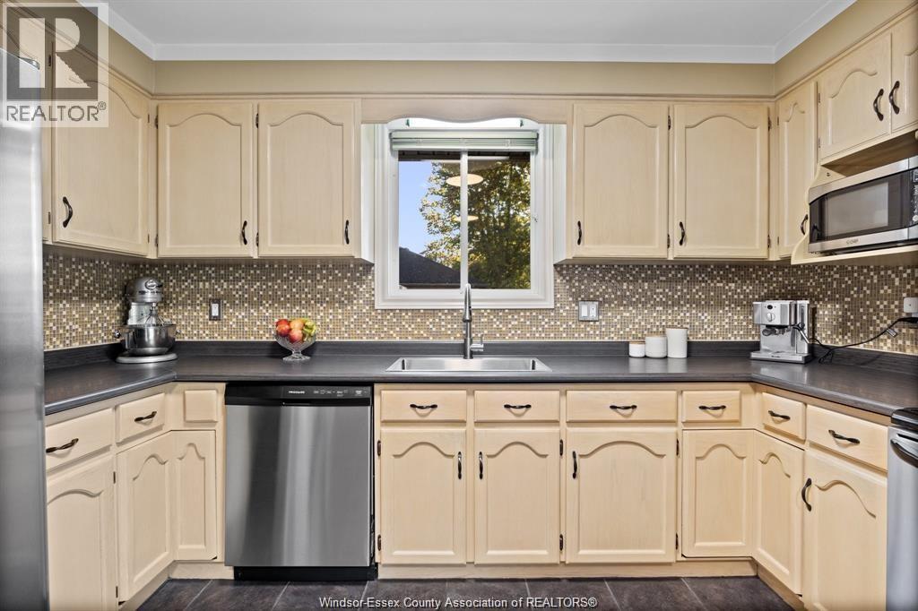 640 Delaware, Lasalle, Ontario  N9J 3J8 - Photo 11 - 26007532