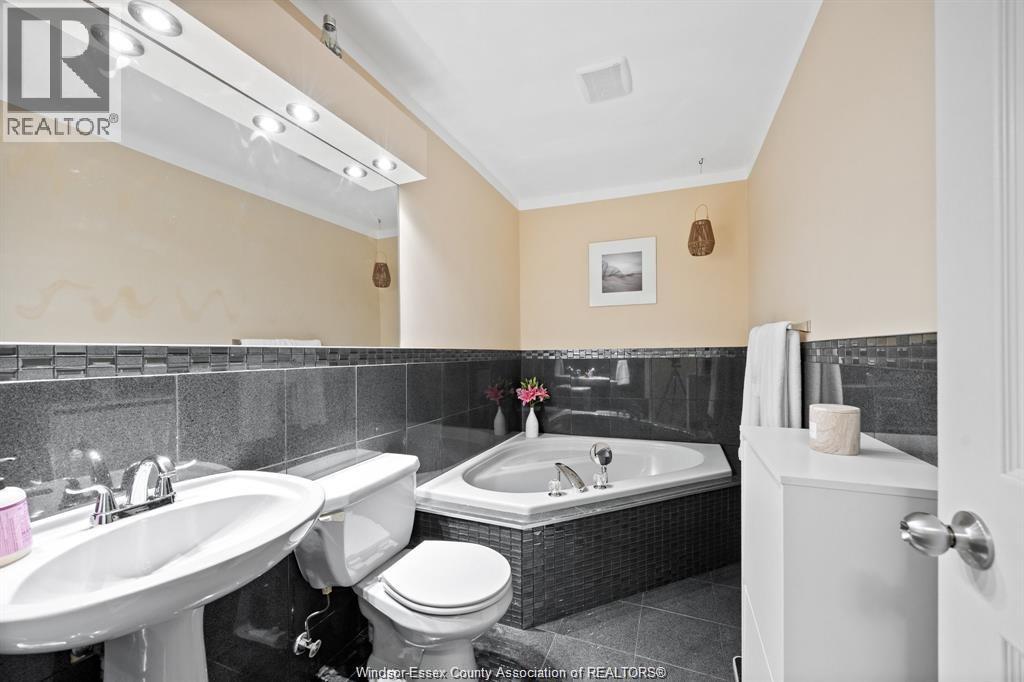 640 Delaware, Lasalle, Ontario  N9J 3J8 - Photo 29 - 26007532