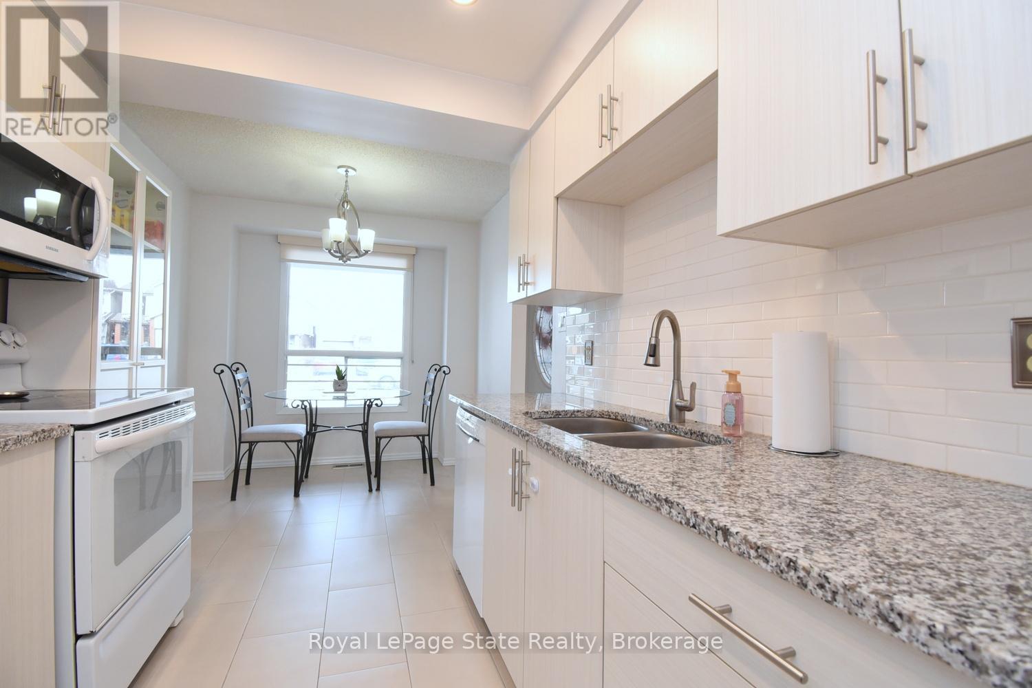 102 Elderwood Place, Brampton, Ontario  L6V 3N3 - Photo 5 - W12870980