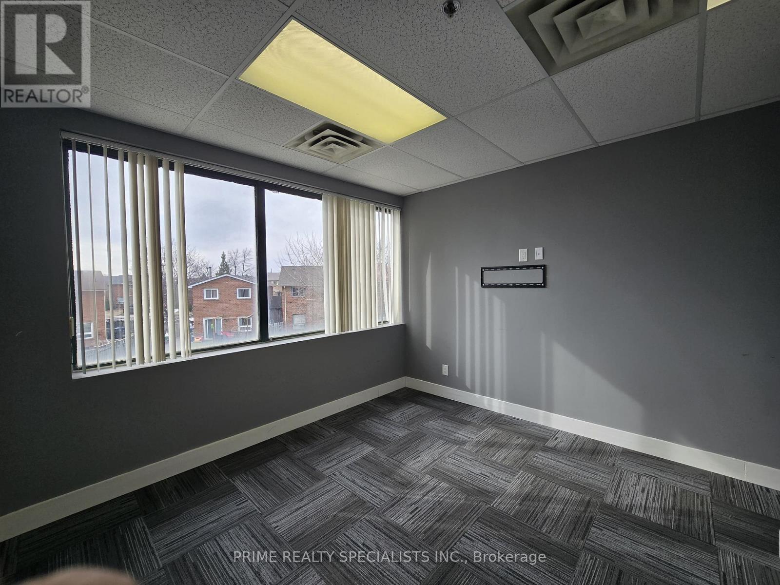 105a - 380 Bovaird Drive E, Brampton, Ontario  L6X 4N1 - Photo 5 - W12947992