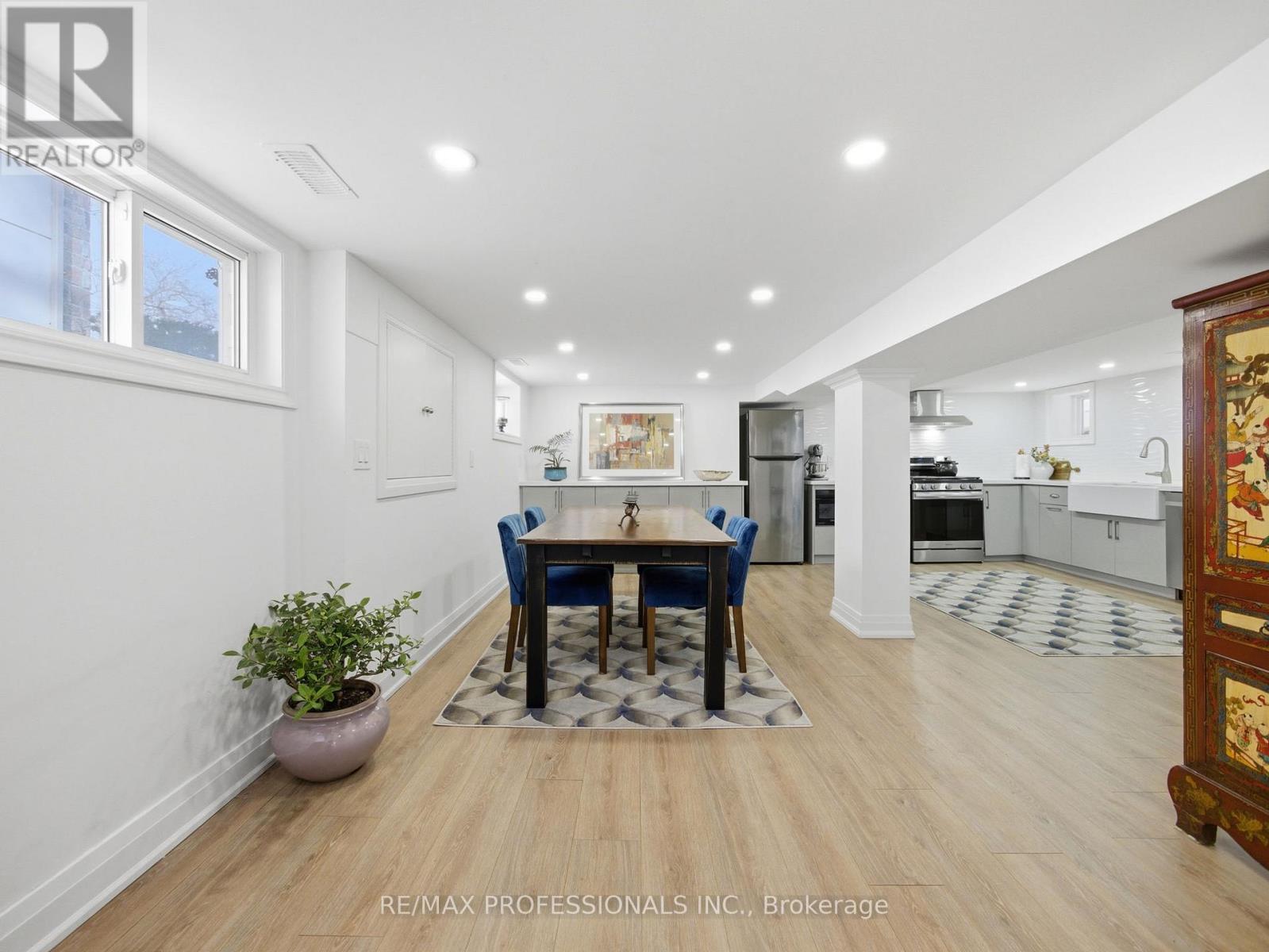 168 The Kingsway, Toronto, Ontario  M8X 2V6 - Photo 30 - W12972850