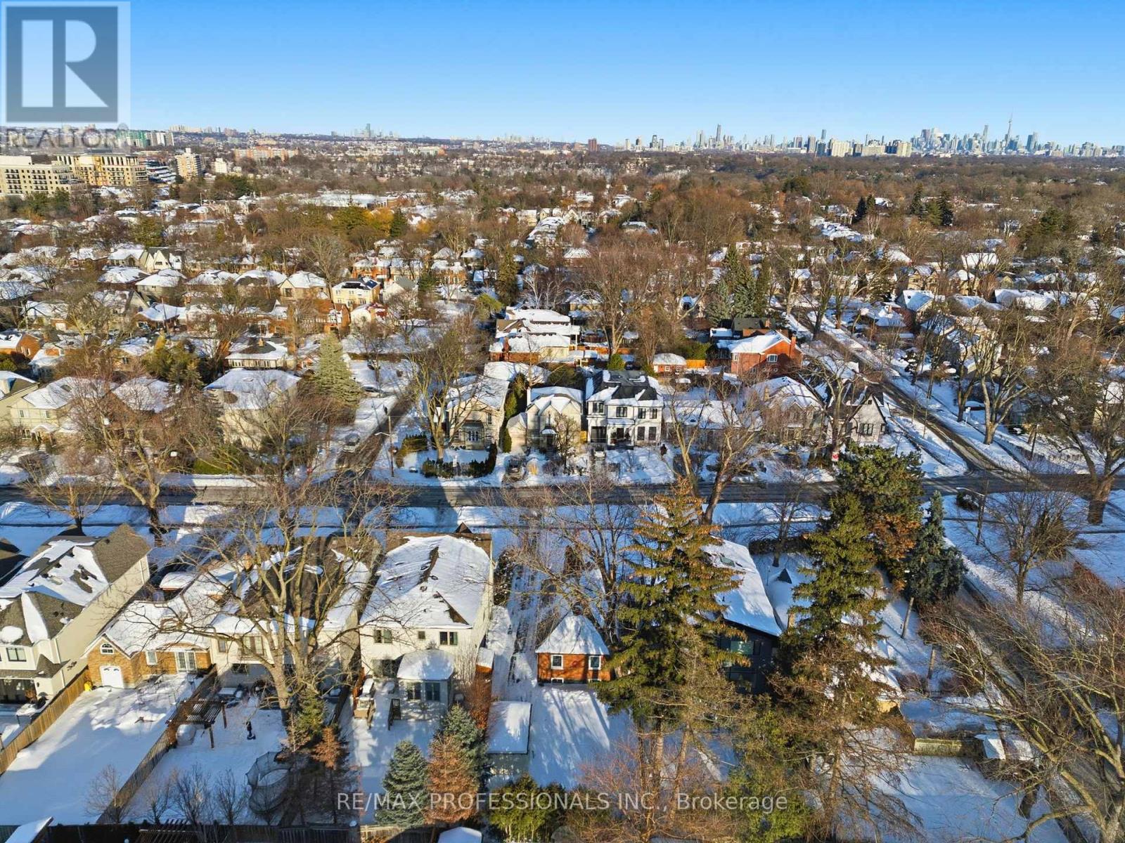 168 The Kingsway, Toronto, Ontario  M8X 2V6 - Photo 47 - W12972850