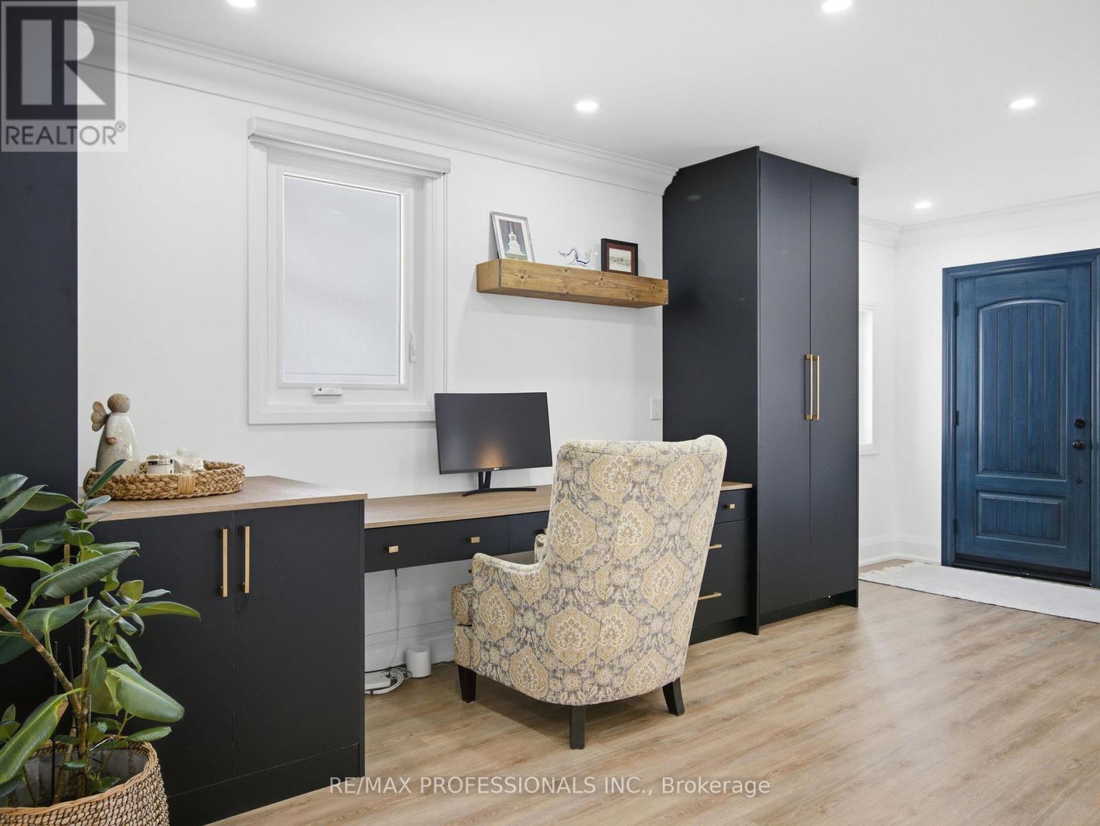 168 The Kingsway, Toronto, Ontario  M8X 2V6 - Photo 18 - W12972850