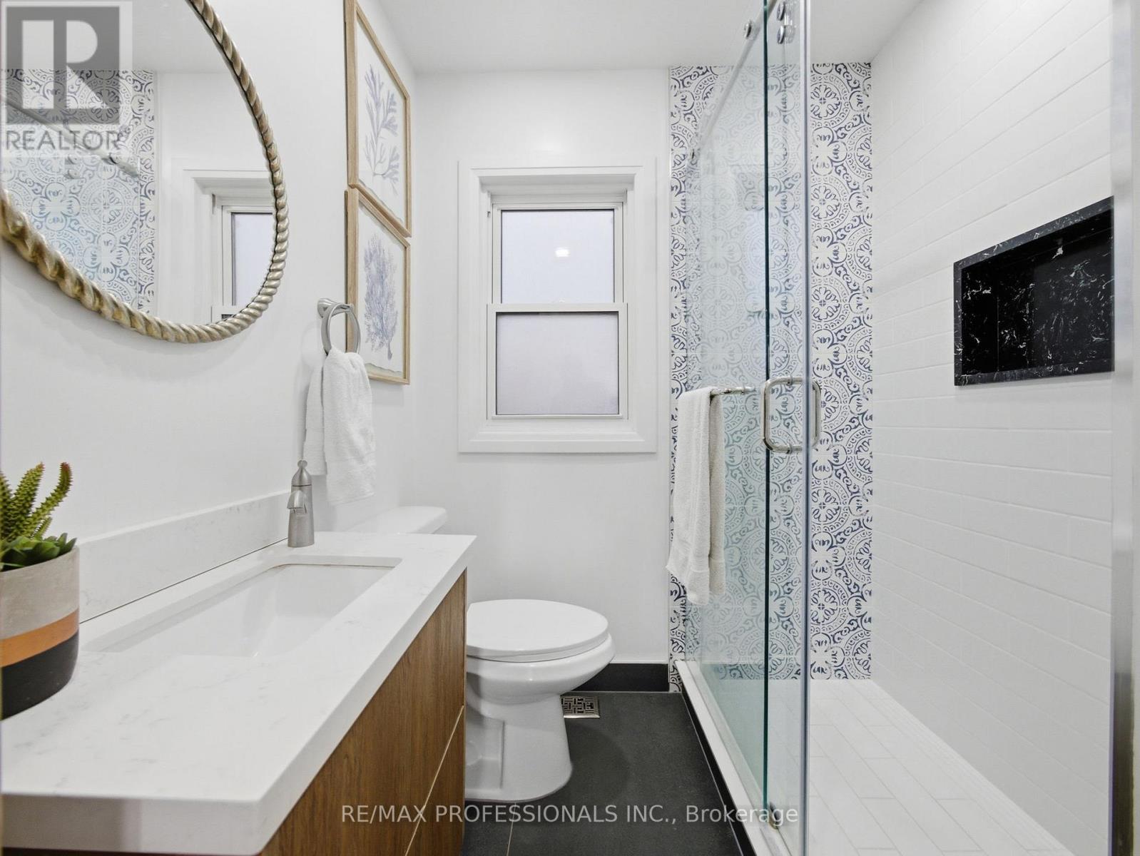 168 The Kingsway, Toronto, Ontario  M8X 2V6 - Photo 19 - W12972850