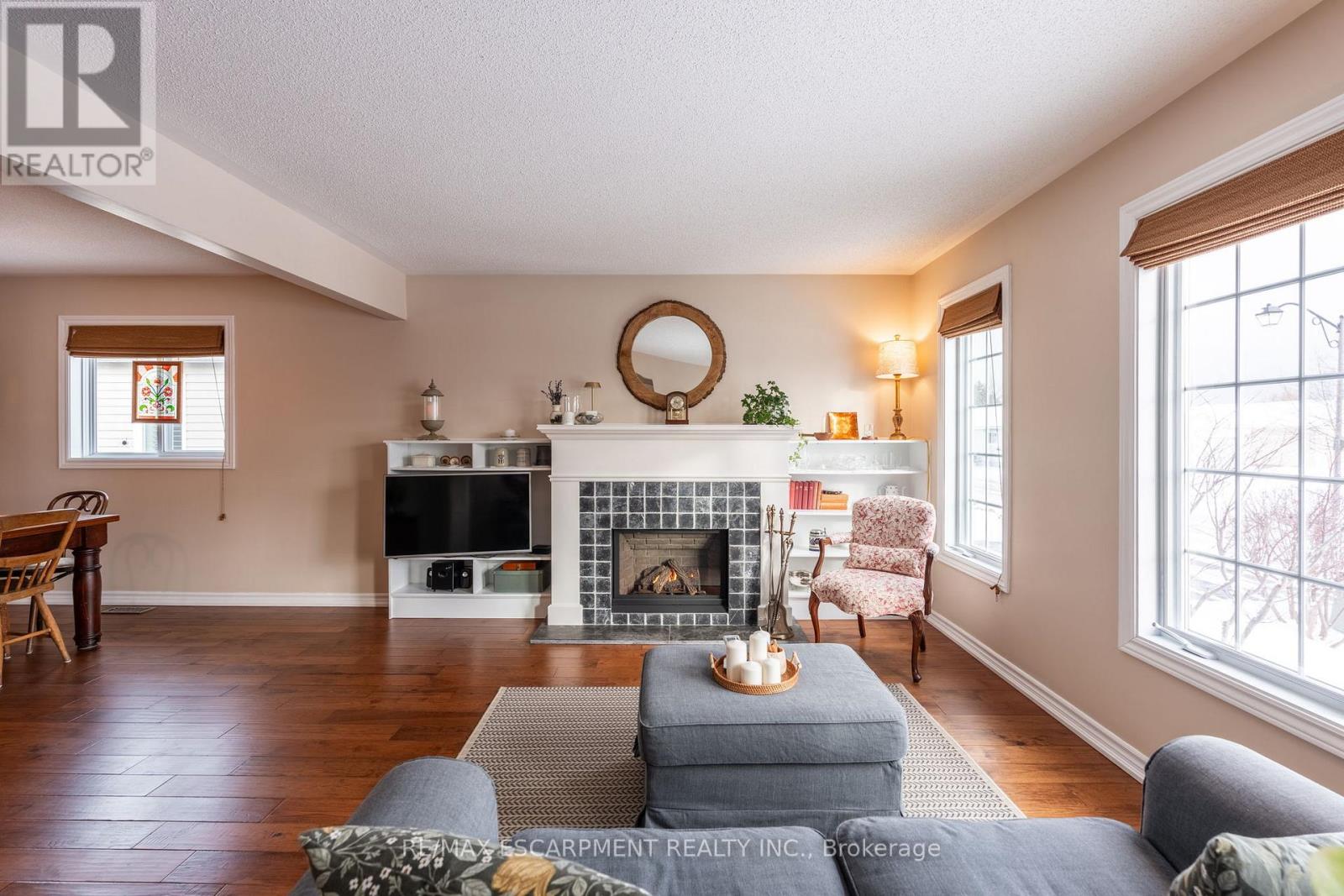 136 Glenariff Drive, Hamilton, Ontario  L8B 1A5 - Photo 5 - X12972978