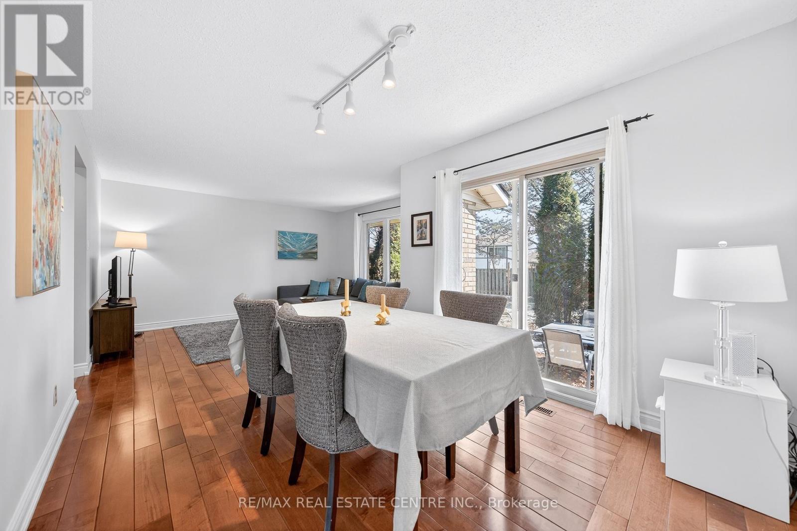 20 - 375 Kingscourt Drive, Waterloo, Ontario  N2K 3N7 - Photo 9 - X12973016