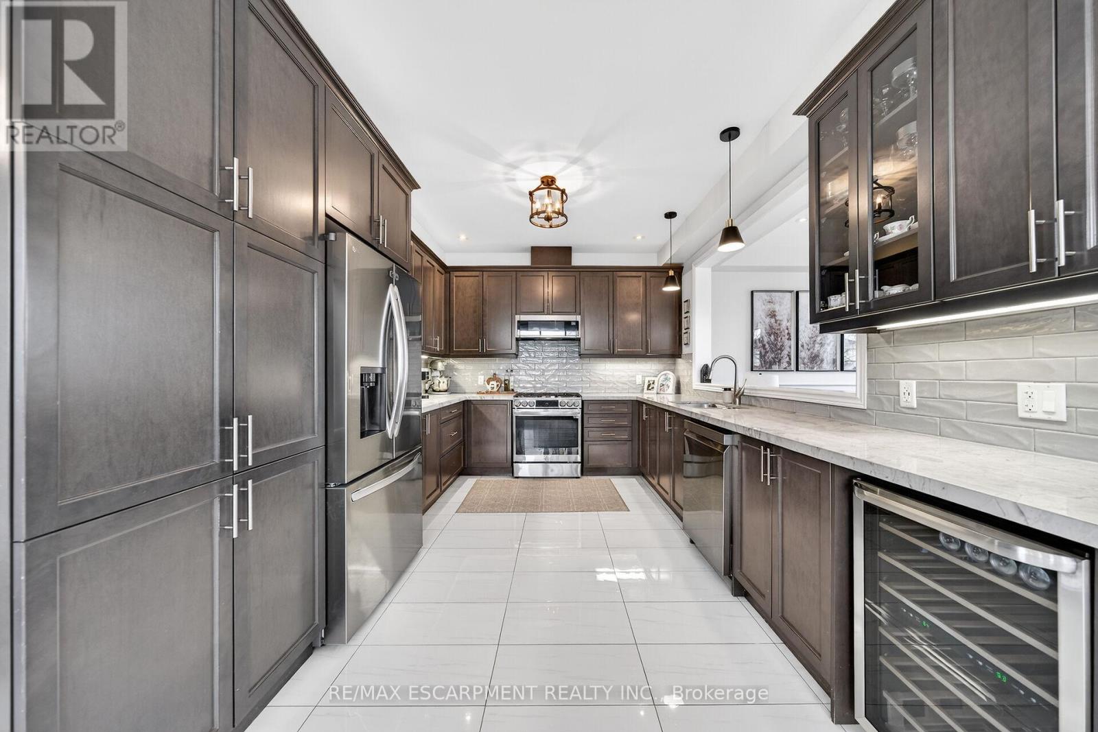 140 Robertson Road, Hamilton, Ontario  L9K 0J7 - Photo 10 - X12973044