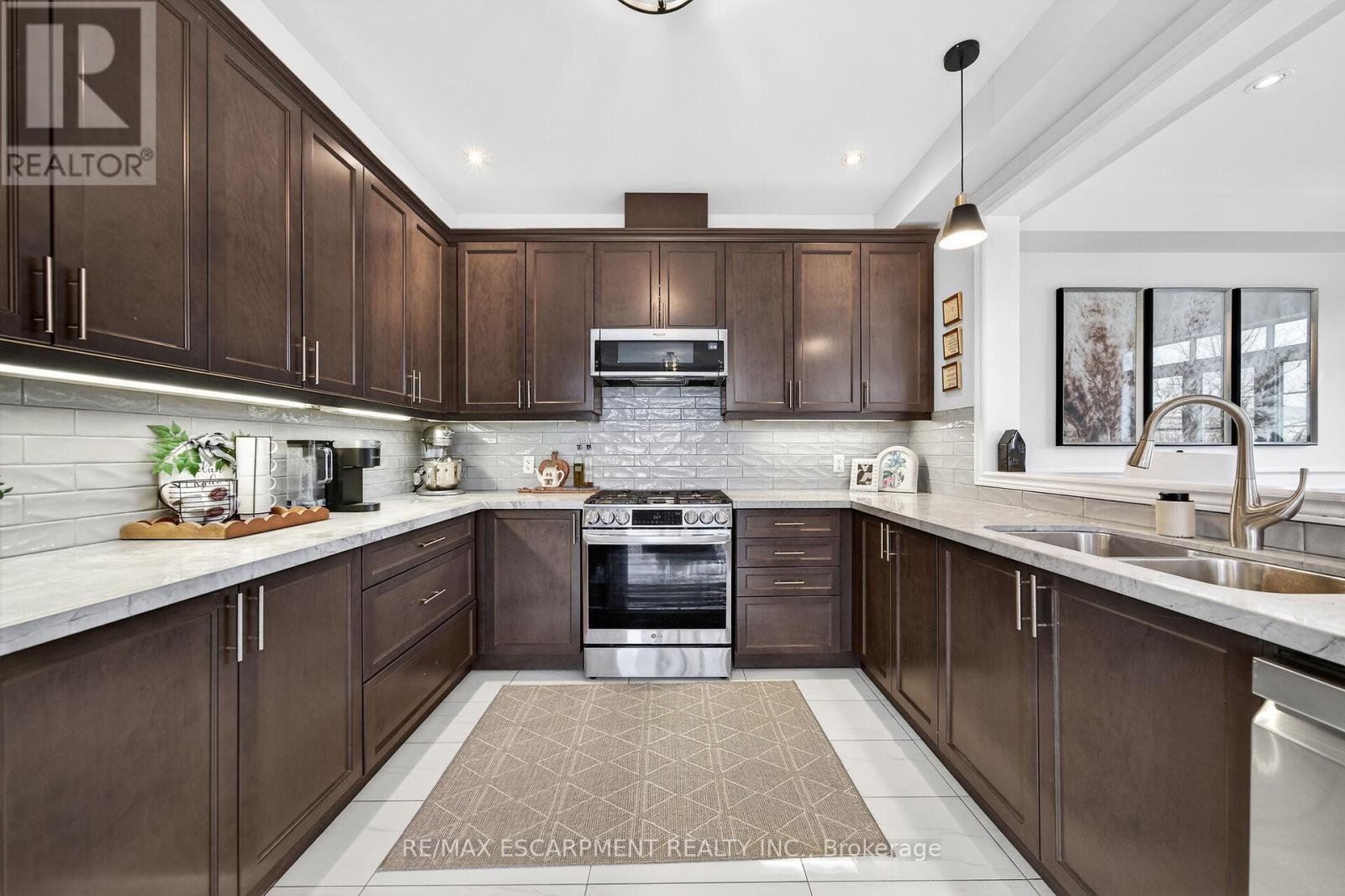 140 Robertson Road, Hamilton, Ontario  L9K 0J7 - Photo 12 - X12973044