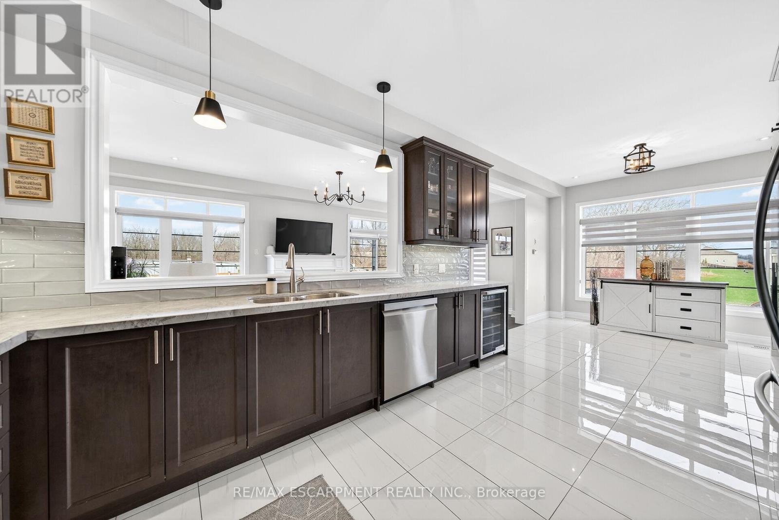 140 Robertson Road, Hamilton, Ontario  L9K 0J7 - Photo 13 - X12973044