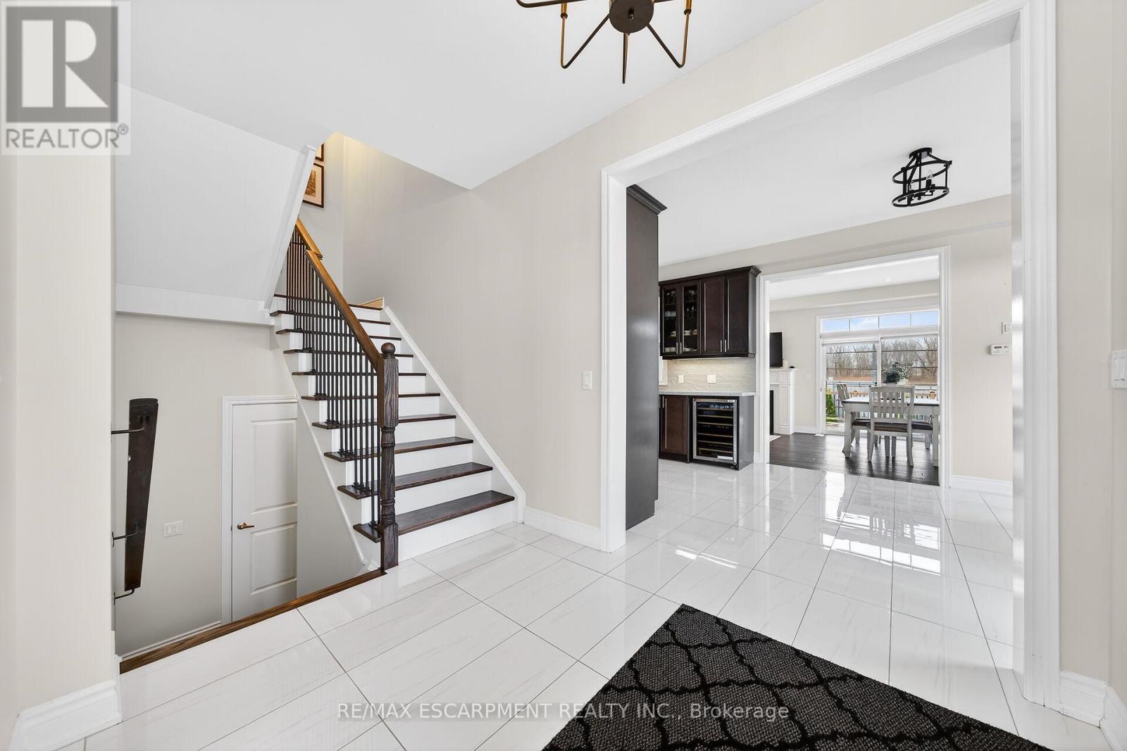 140 Robertson Road, Hamilton, Ontario  L9K 0J7 - Photo 4 - X12973044