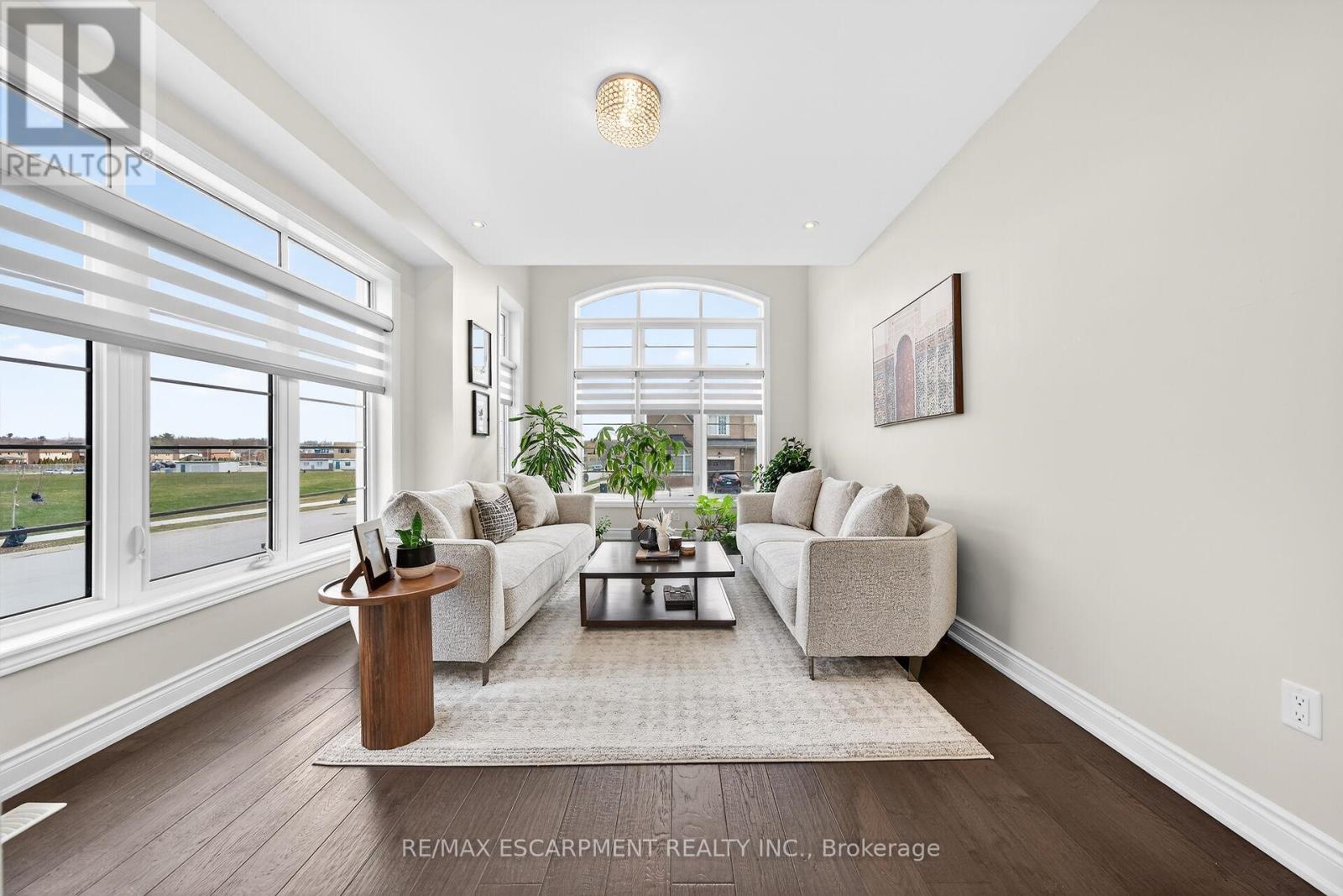 140 Robertson Road, Hamilton, Ontario  L9K 0J7 - Photo 6 - X12973044