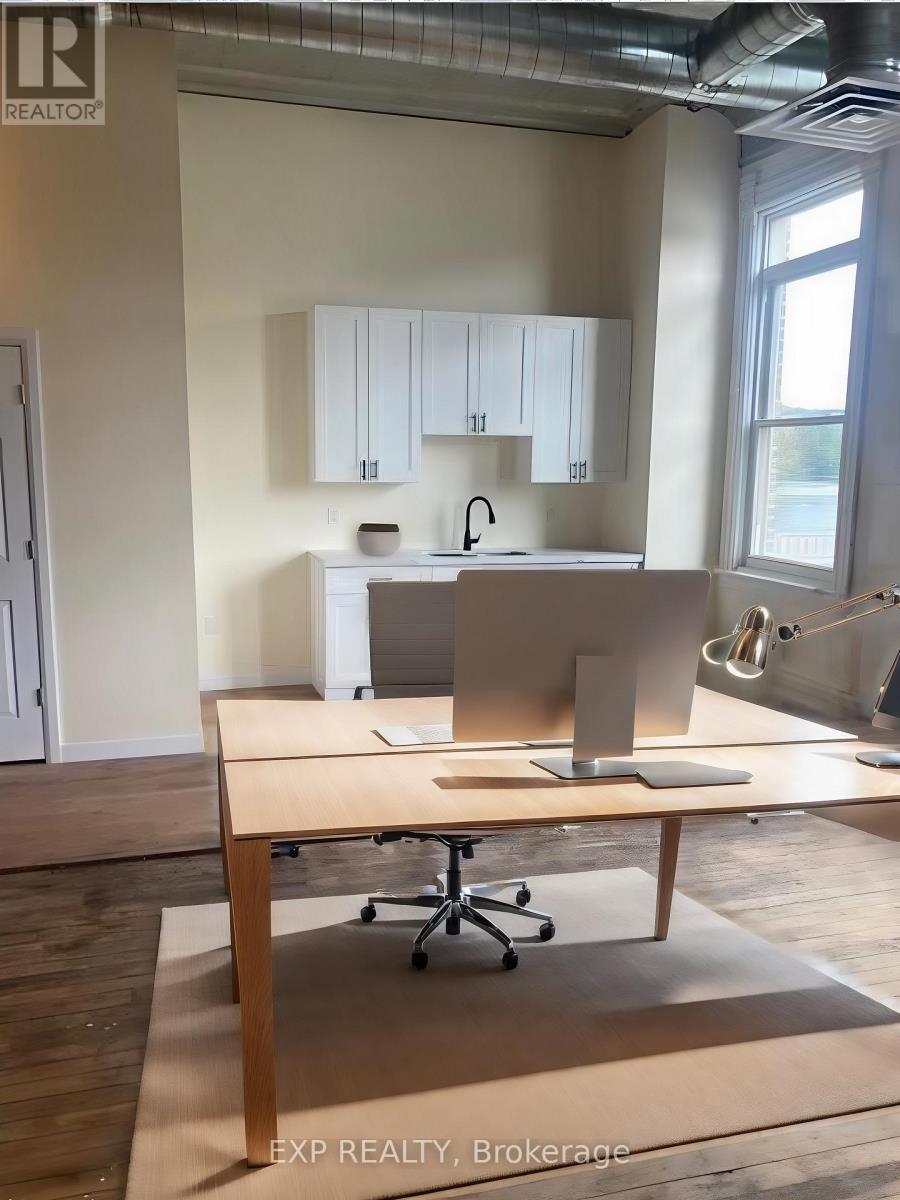 89 Grand River Boulevard, Brant, Ontario  N2A 2T3 - Photo 2 - X12973056