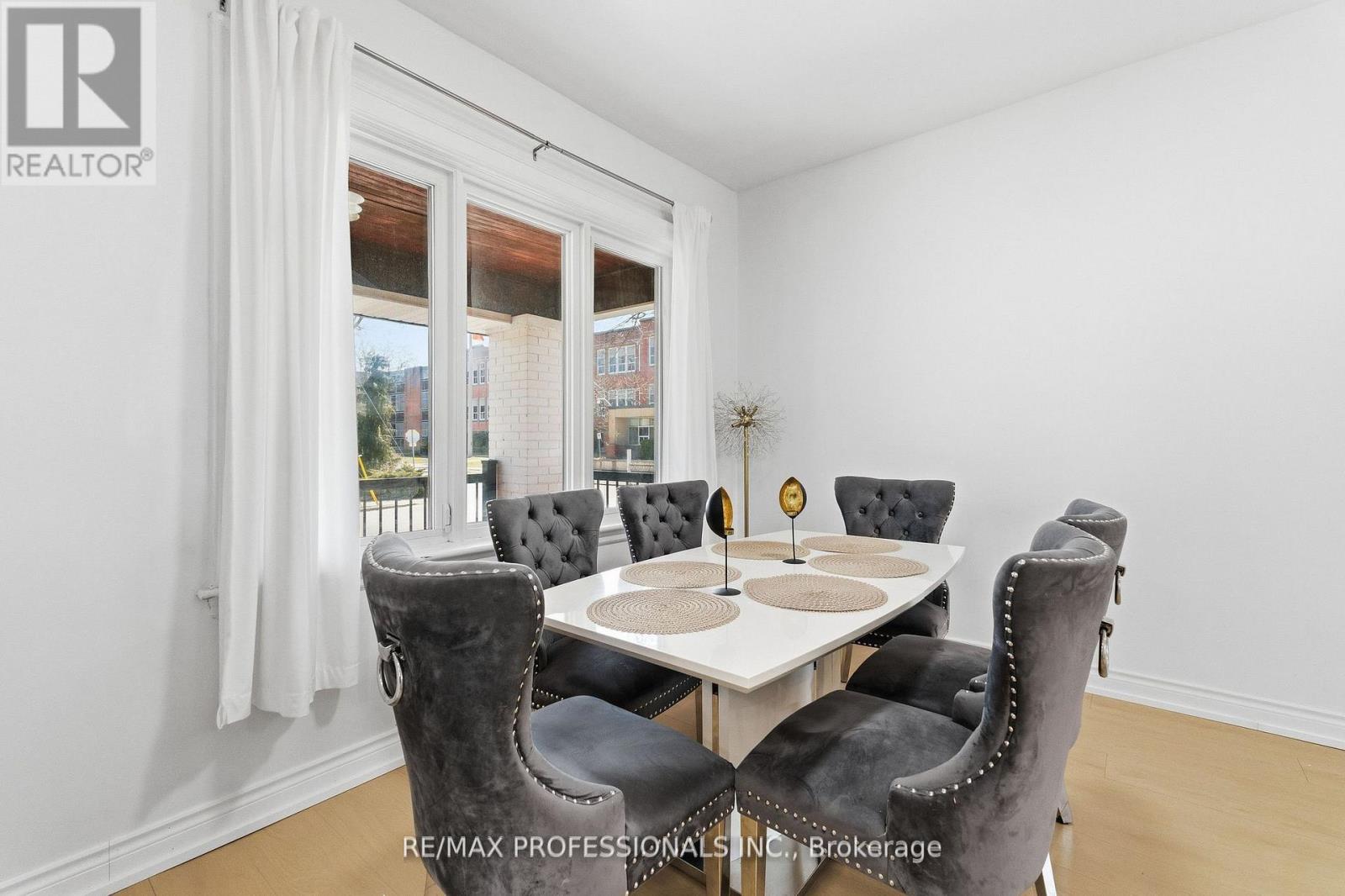 14 Kidd Avenue, Grimsby, Ontario  L3M 3S3 - Photo 12 - X12973076