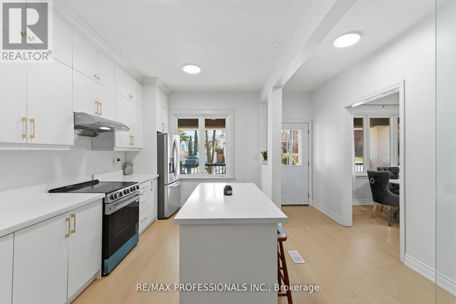 14 Kidd Avenue, Grimsby, Ontario  L3M 3S3 - Photo 9 - X12973076