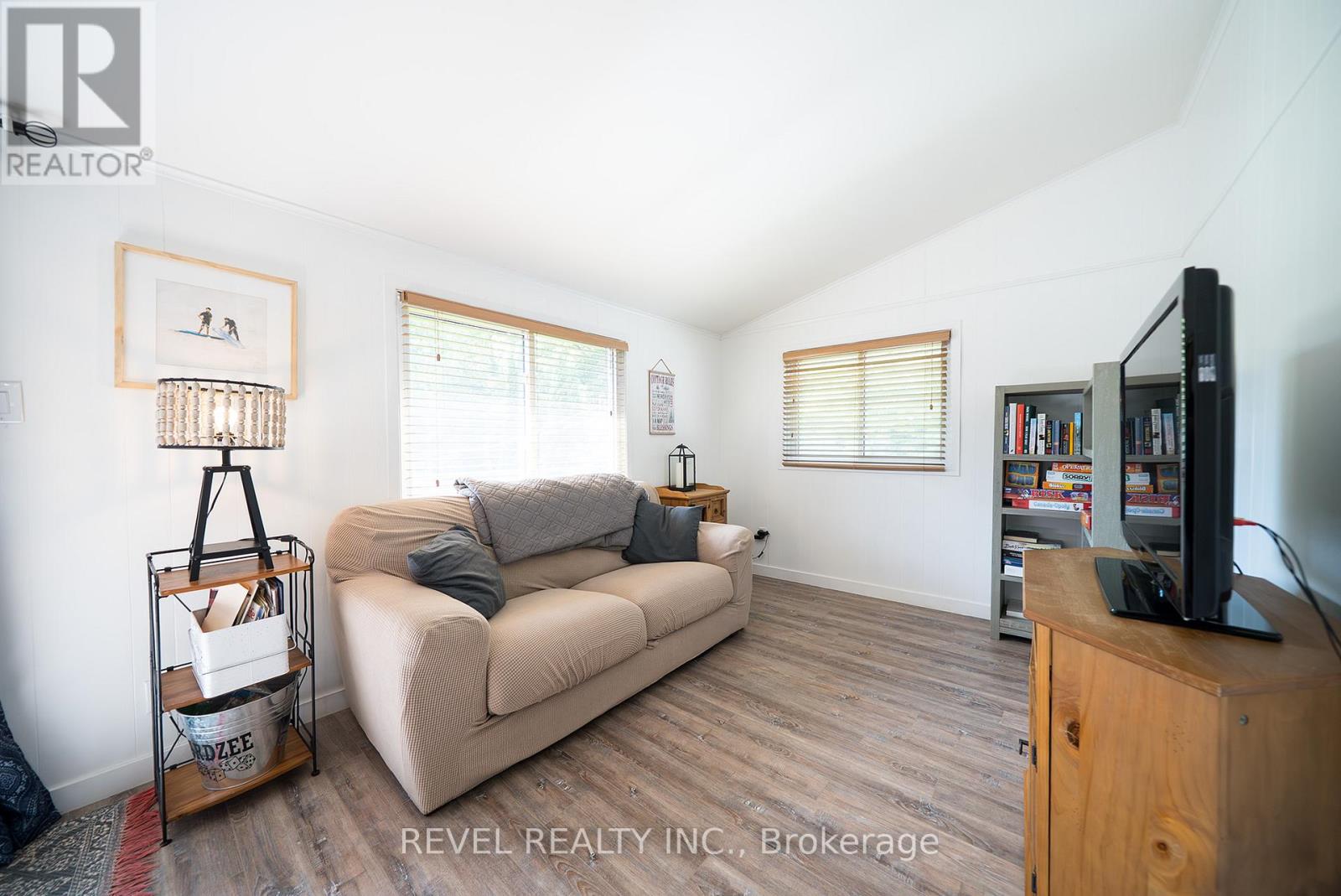 114 Hillview Crescent, Norfolk, Ontario  N0E 1T0 - Photo 13 - X12973172