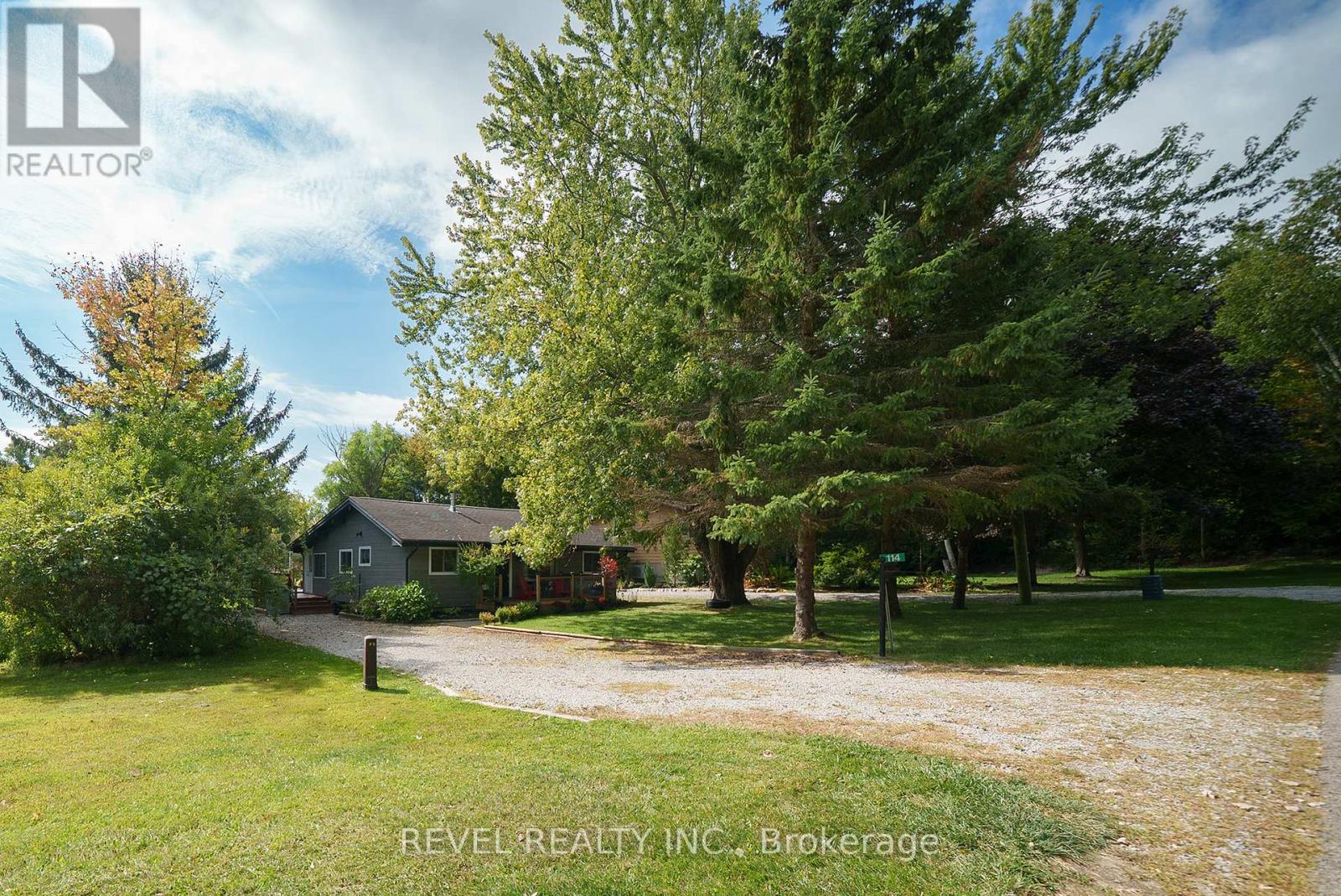 114 Hillview Crescent, Norfolk, Ontario  N0E 1T0 - Photo 3 - X12973172