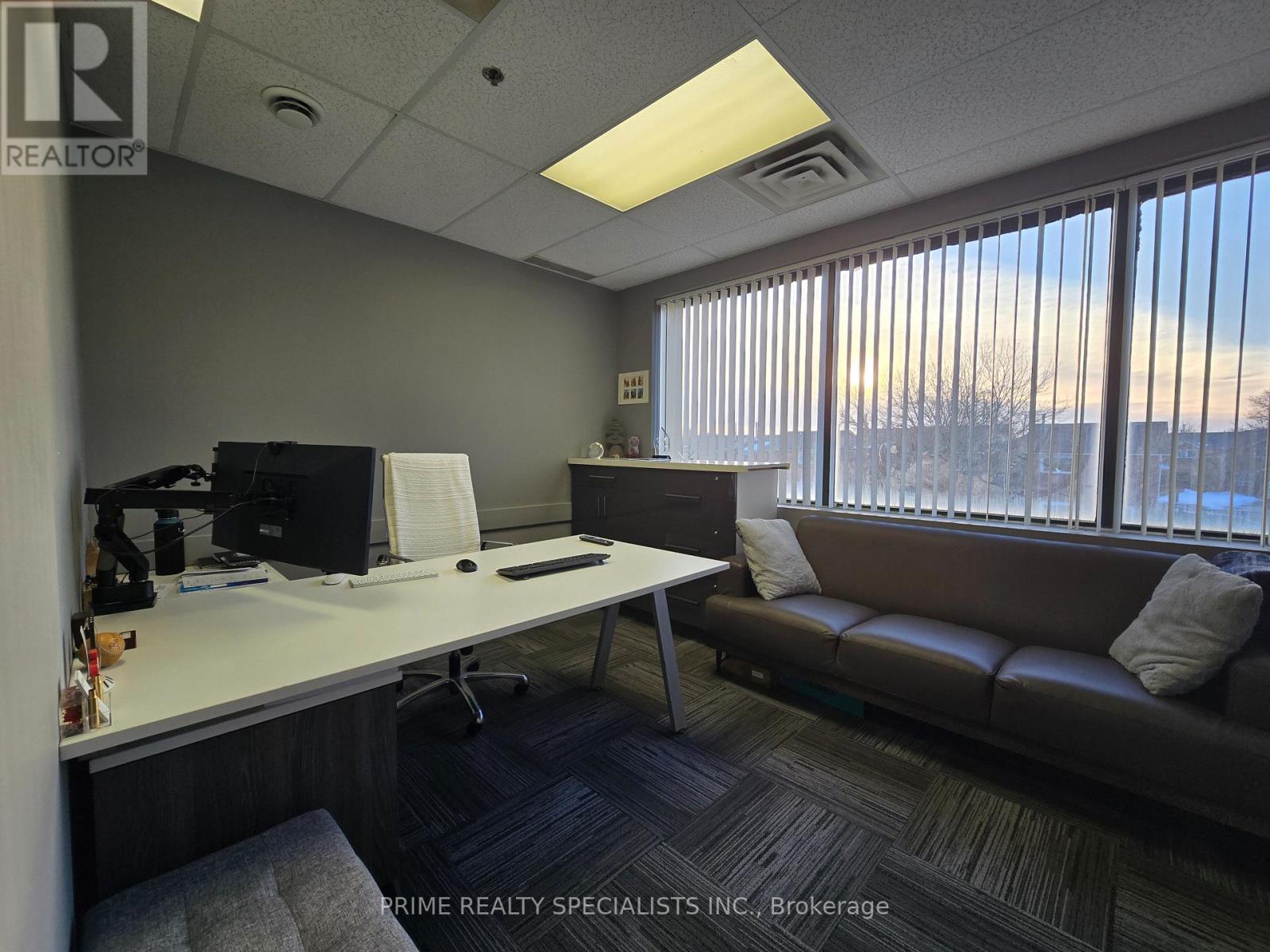 105a - 380 Bovaird Drive E, Brampton, Ontario  L6X 4N1 - Photo 2 - W12947992