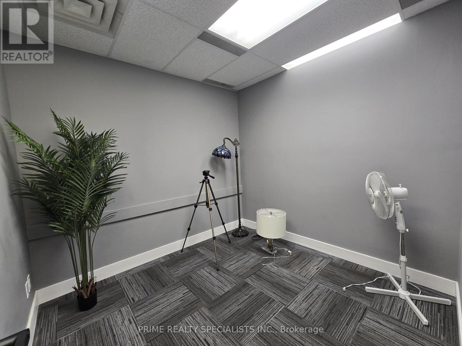 Unknown Address, ,    - Photo 3 - W12948026