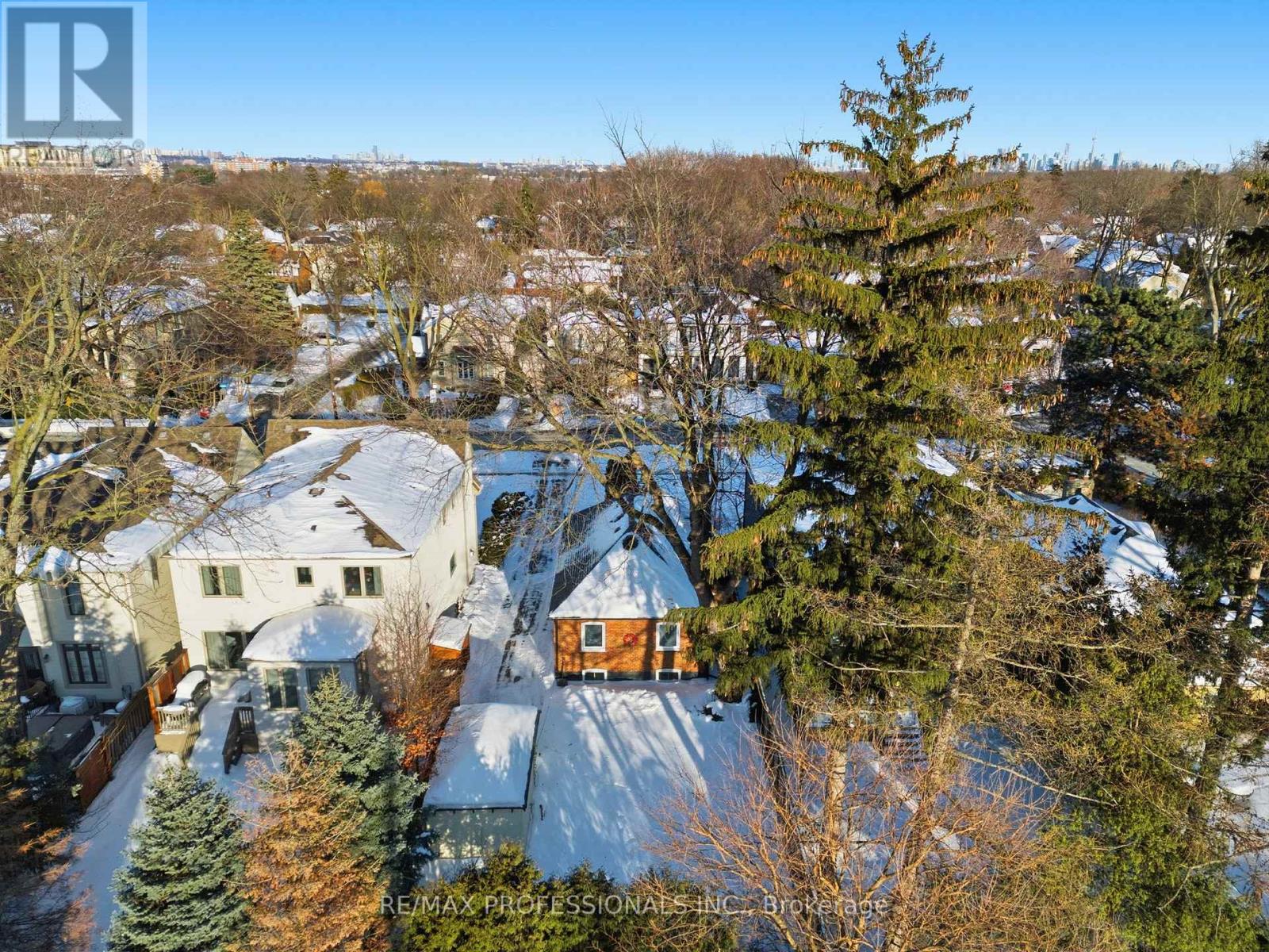 168 The Kingsway, Toronto, Ontario  M8X 2V6 - Photo 45 - W12972850