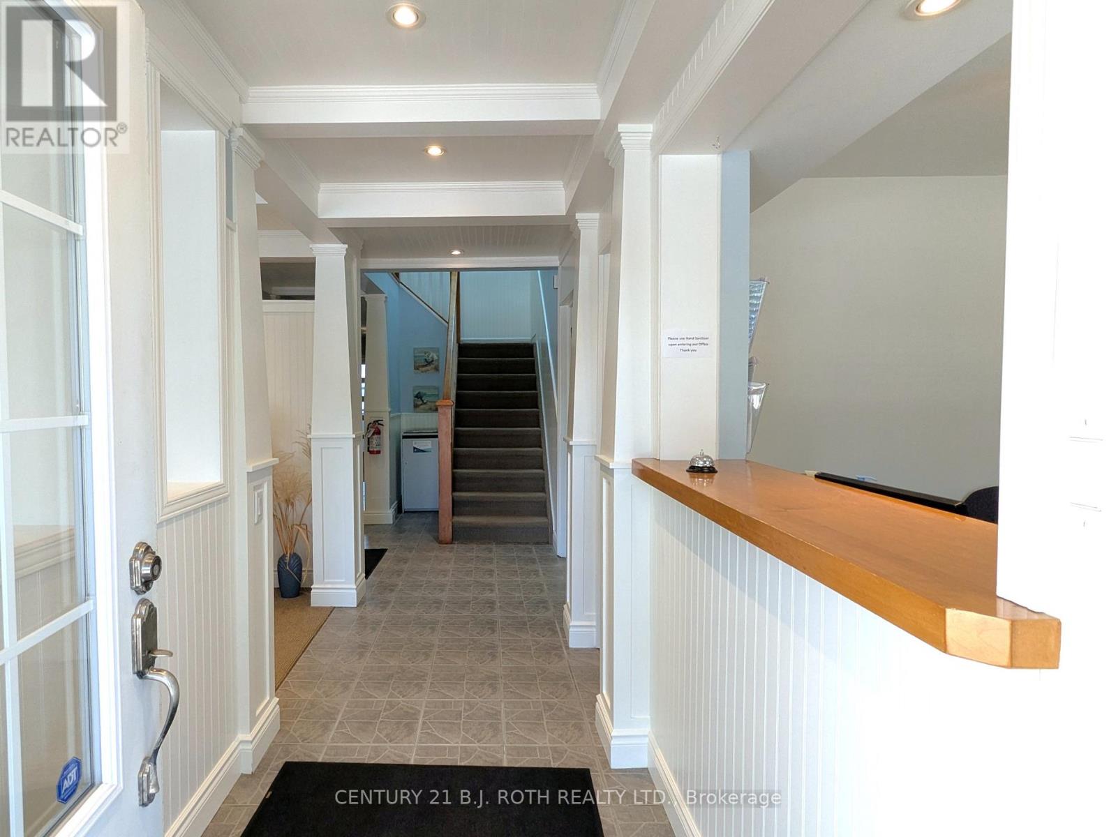 888 Innisfil Beach Road, Innisfil, Ontario  L9S 2C2 - Photo 23 - N12964854