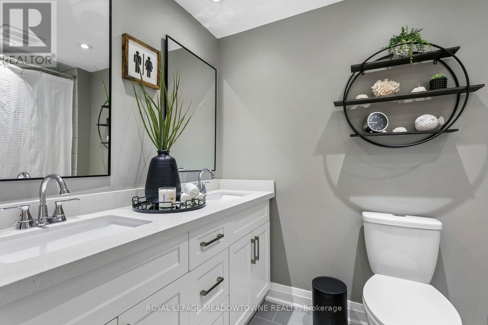 1990 Silverberry Crescent S, Mississauga, Ontario L5J 1C9 - Photo 31 - W12965762