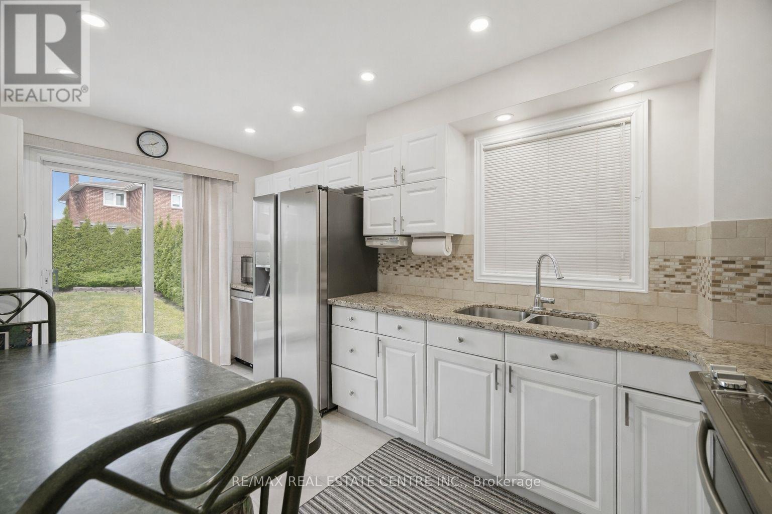 11 Sheringham Street, Brampton, Ontario  L6Z 2P5 - Photo 16 - W12967722