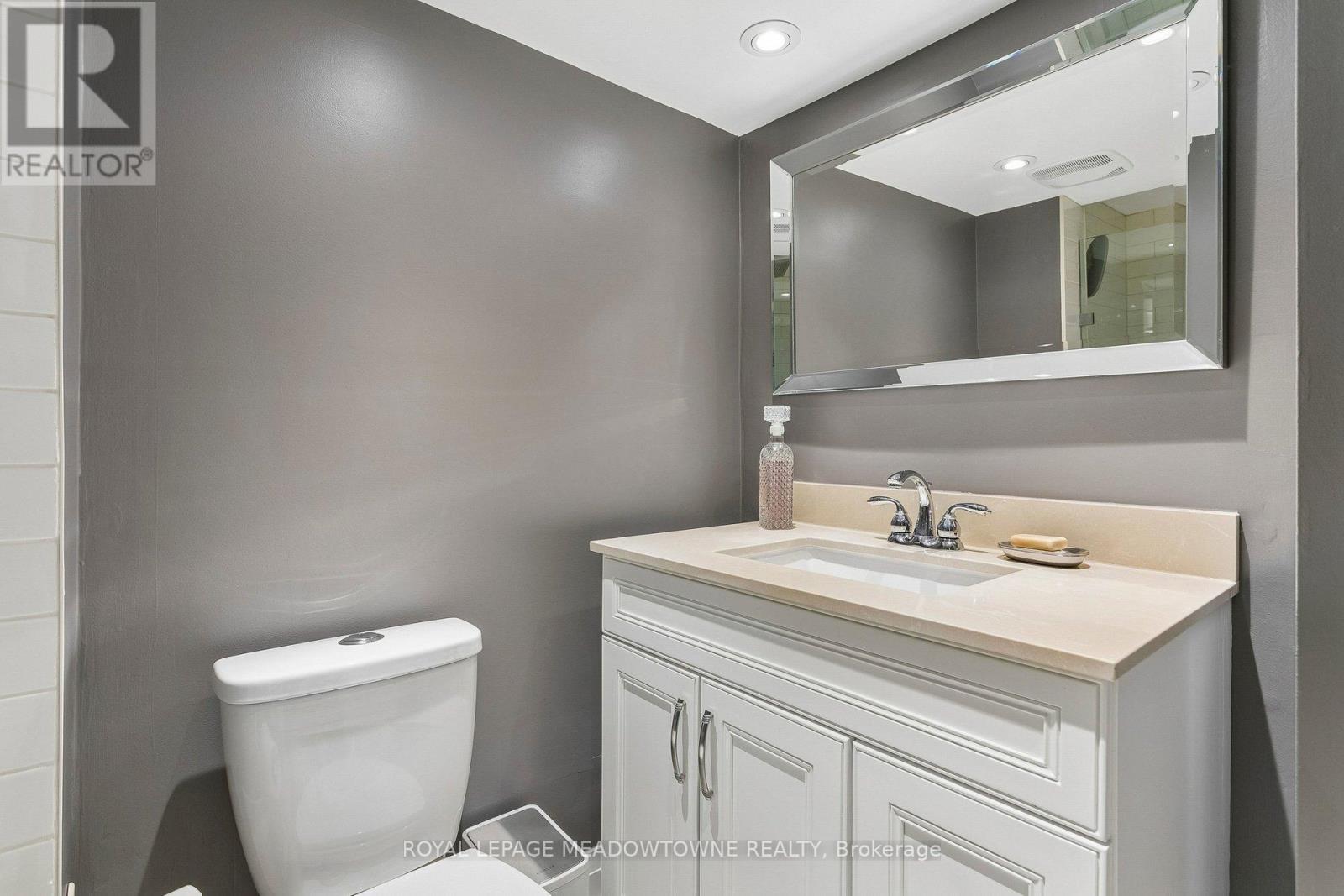 1990 Silverberry Crescent S, Mississauga, Ontario L5J 1C9 - Photo 41 - W12965762