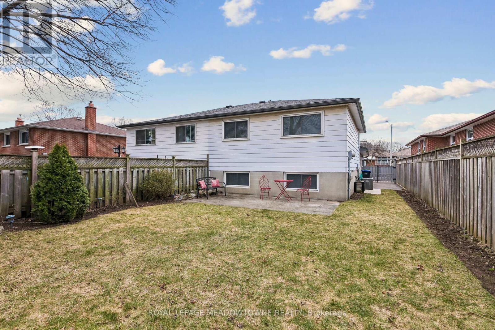 1990 Silverberry Crescent S, Mississauga, Ontario L5J 1C9 - Photo 43 - W12965762