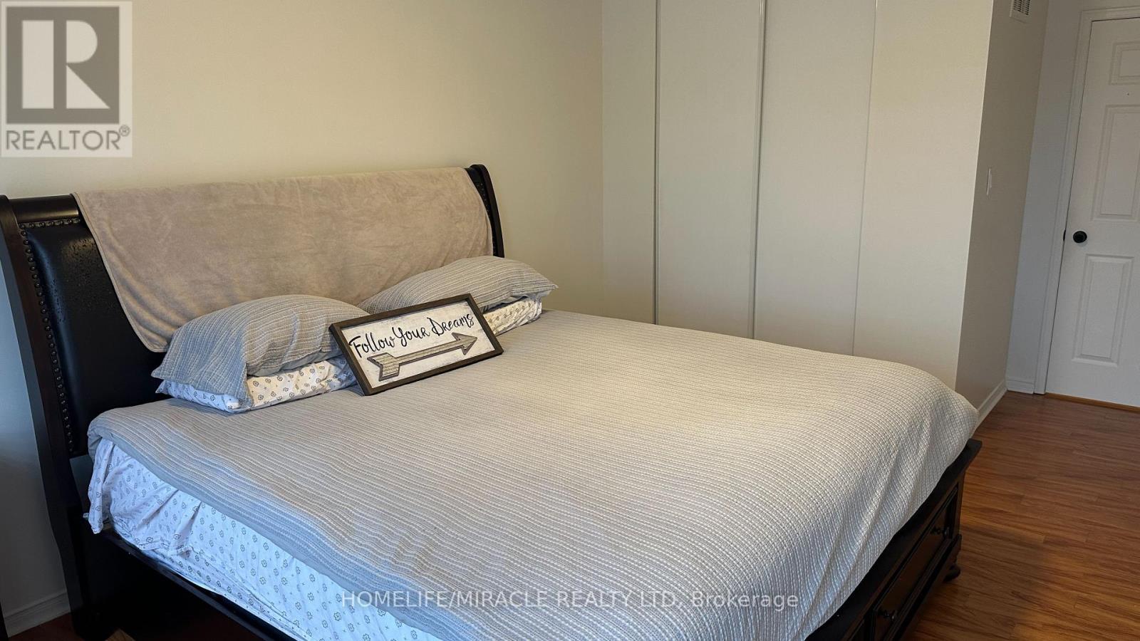 65 Fairhill Avenue, Brampton, Ontario  L7A 2E8 - Photo 19 - W12968006