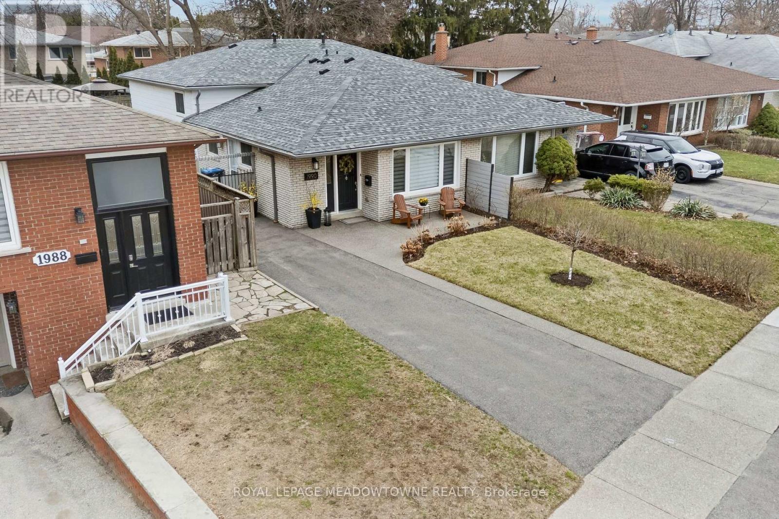 1990 Silverberry Crescent S, Mississauga, Ontario L5J 1C9 - Photo 47 - W12965762