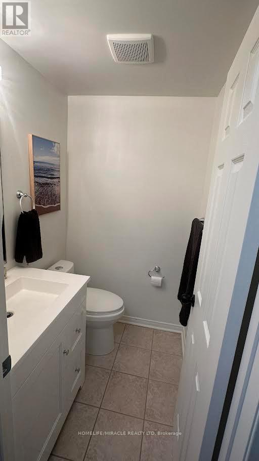 65 Fairhill Avenue, Brampton, Ontario  L7A 2E8 - Photo 8 - W12968006