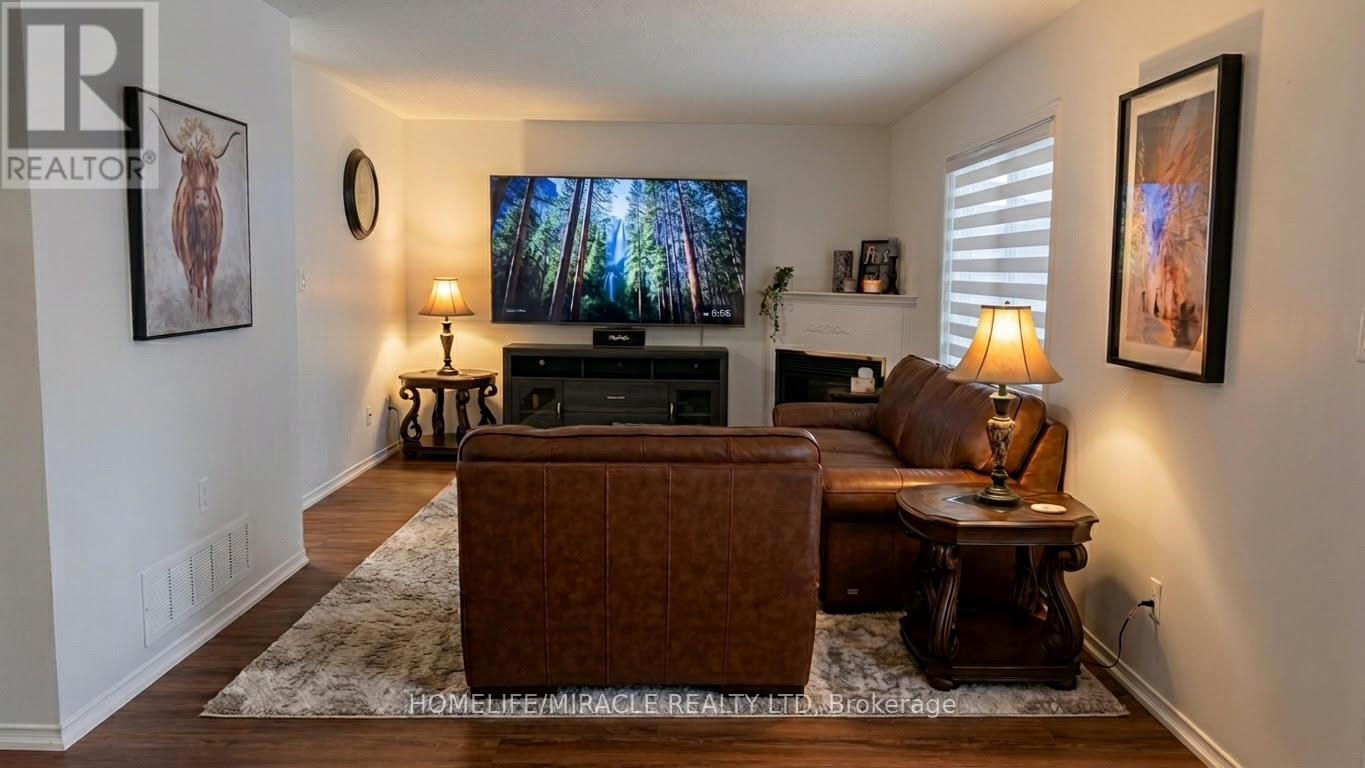 65 Fairhill Avenue, Brampton, Ontario  L7A 2E8 - Photo 6 - W12968006