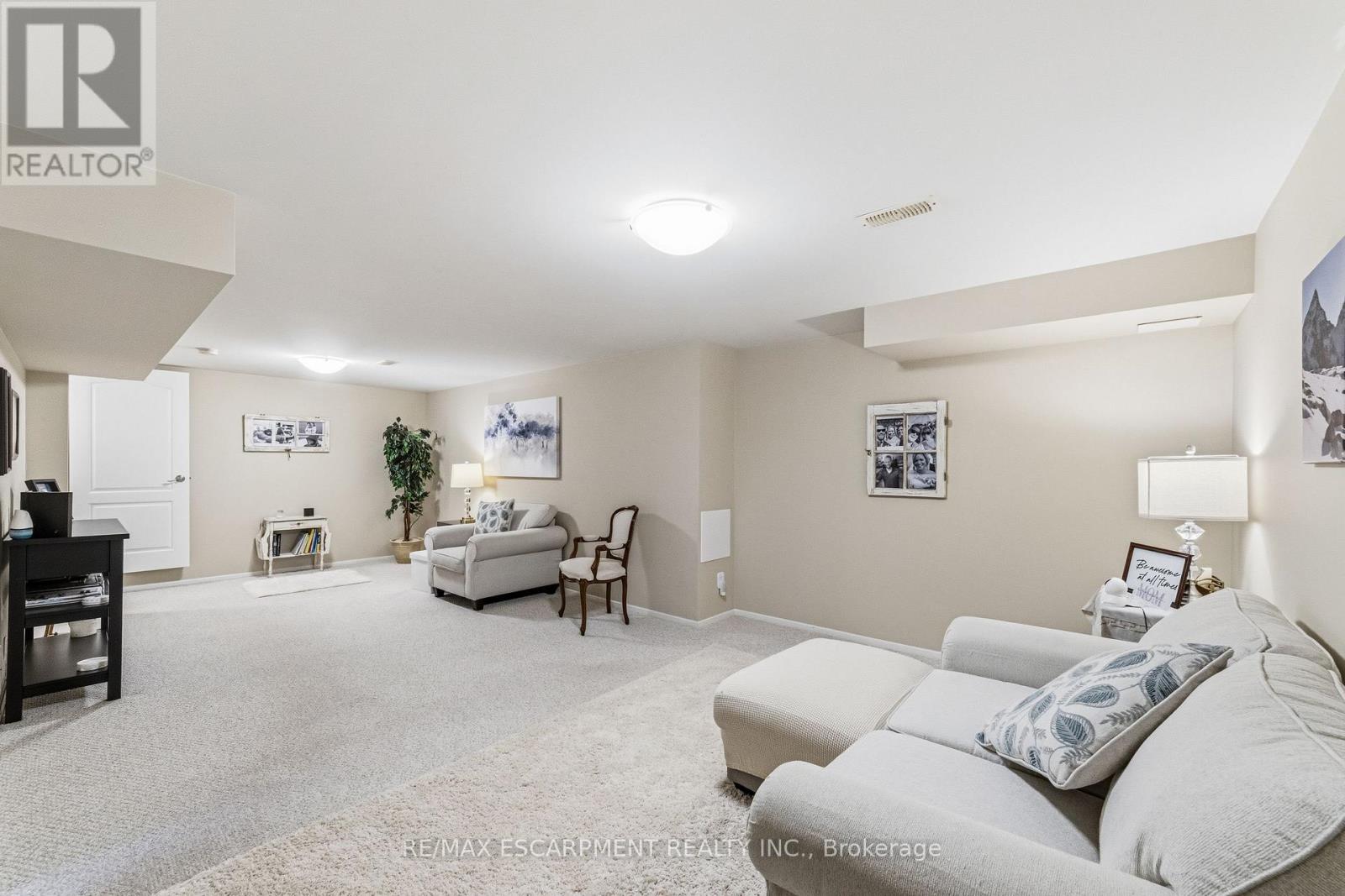 6 - 24 Kenyon Crescent, Grimsby, Ontario  L3M 5S4 - Photo 23 - X12966692