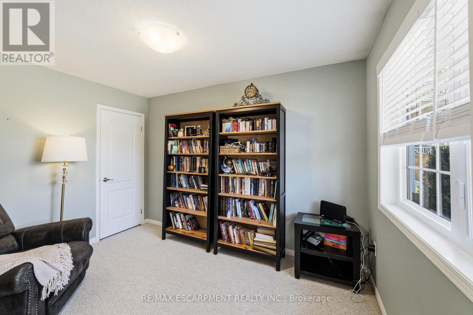 6 - 24 Kenyon Crescent, Grimsby, Ontario  L3M 5S4 - Photo 7 - X12966692