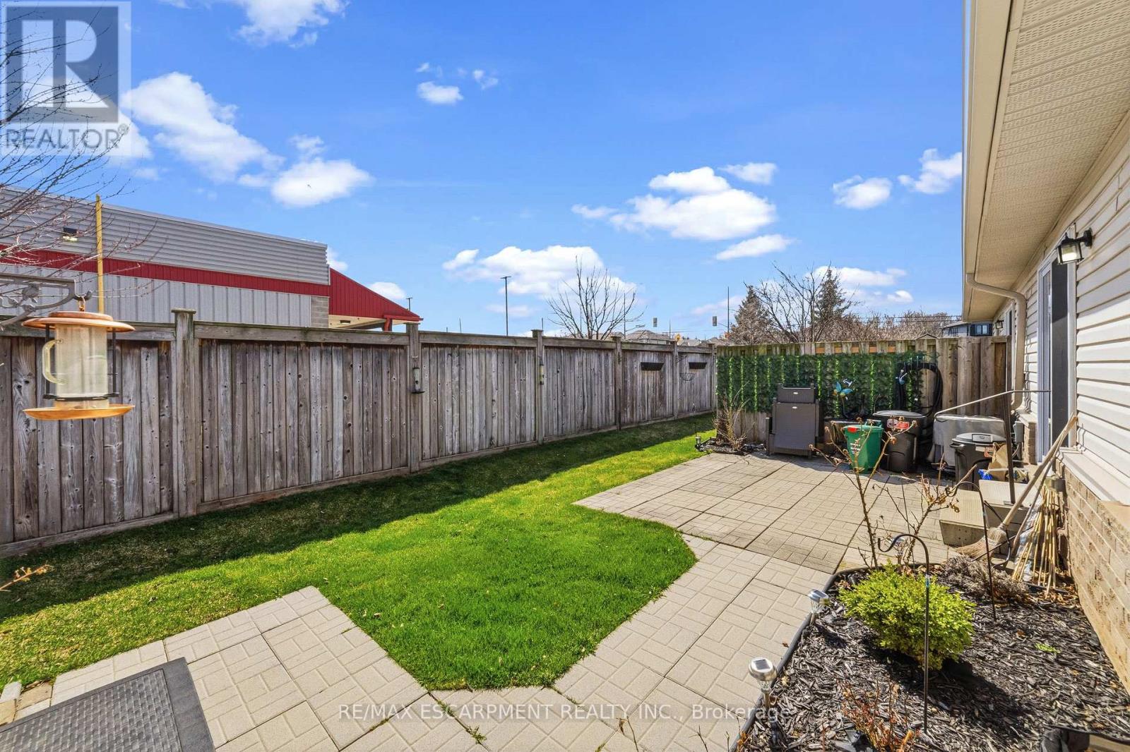 6 - 24 Kenyon Crescent, Grimsby, Ontario  L3M 5S4 - Photo 30 - X12966692