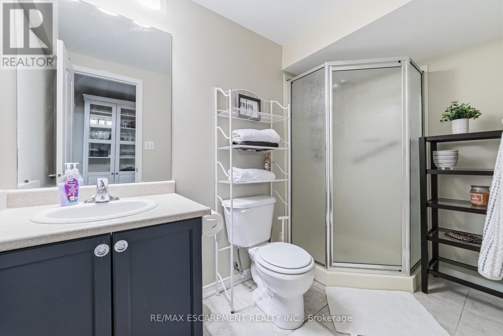 6 - 24 Kenyon Crescent, Grimsby, Ontario  L3M 5S4 - Photo 24 - X12966692